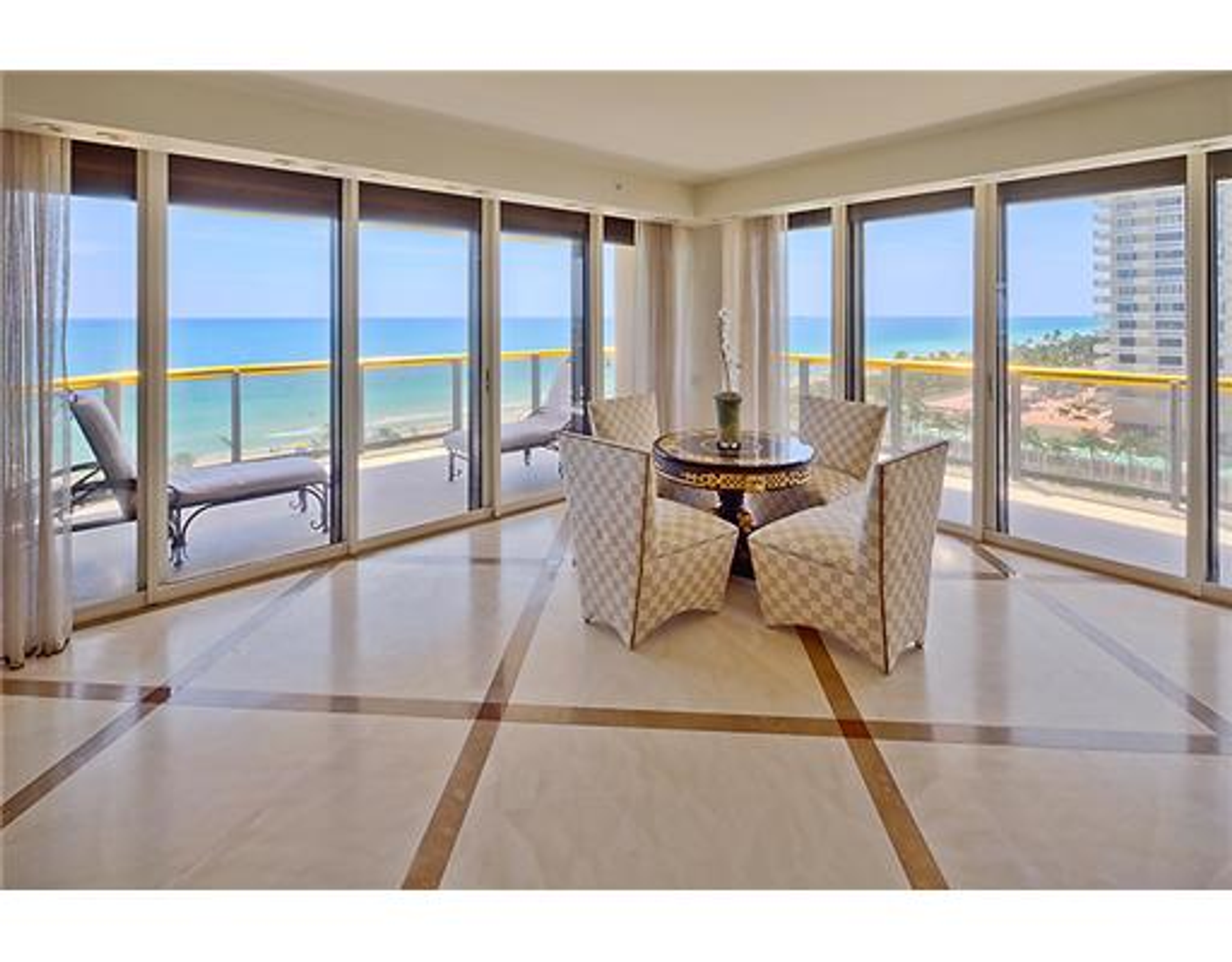 Συγκυριαρχία σε Bal Harbour, Florida 10042477