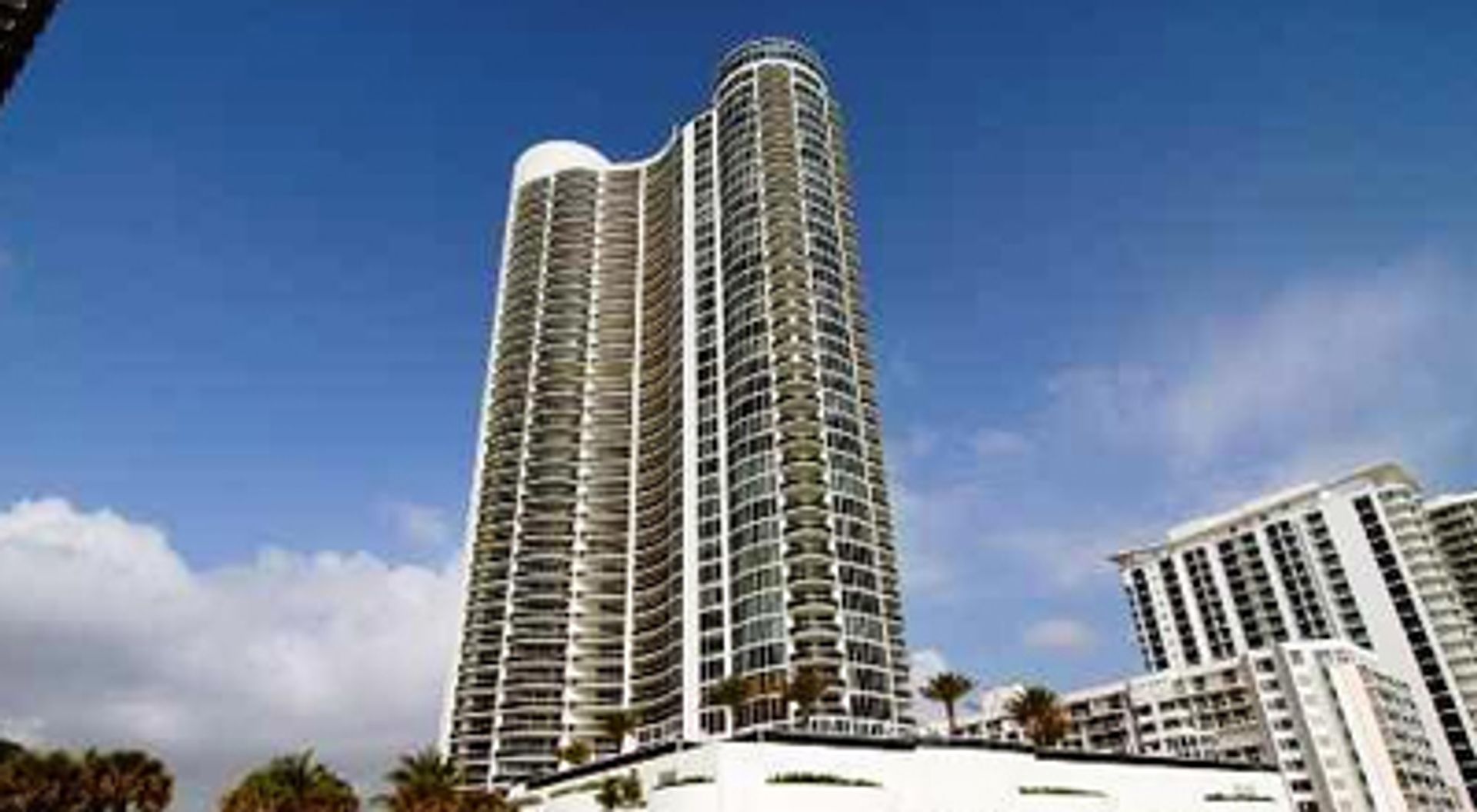 Condominium in Pittsburg, Florida 10042505