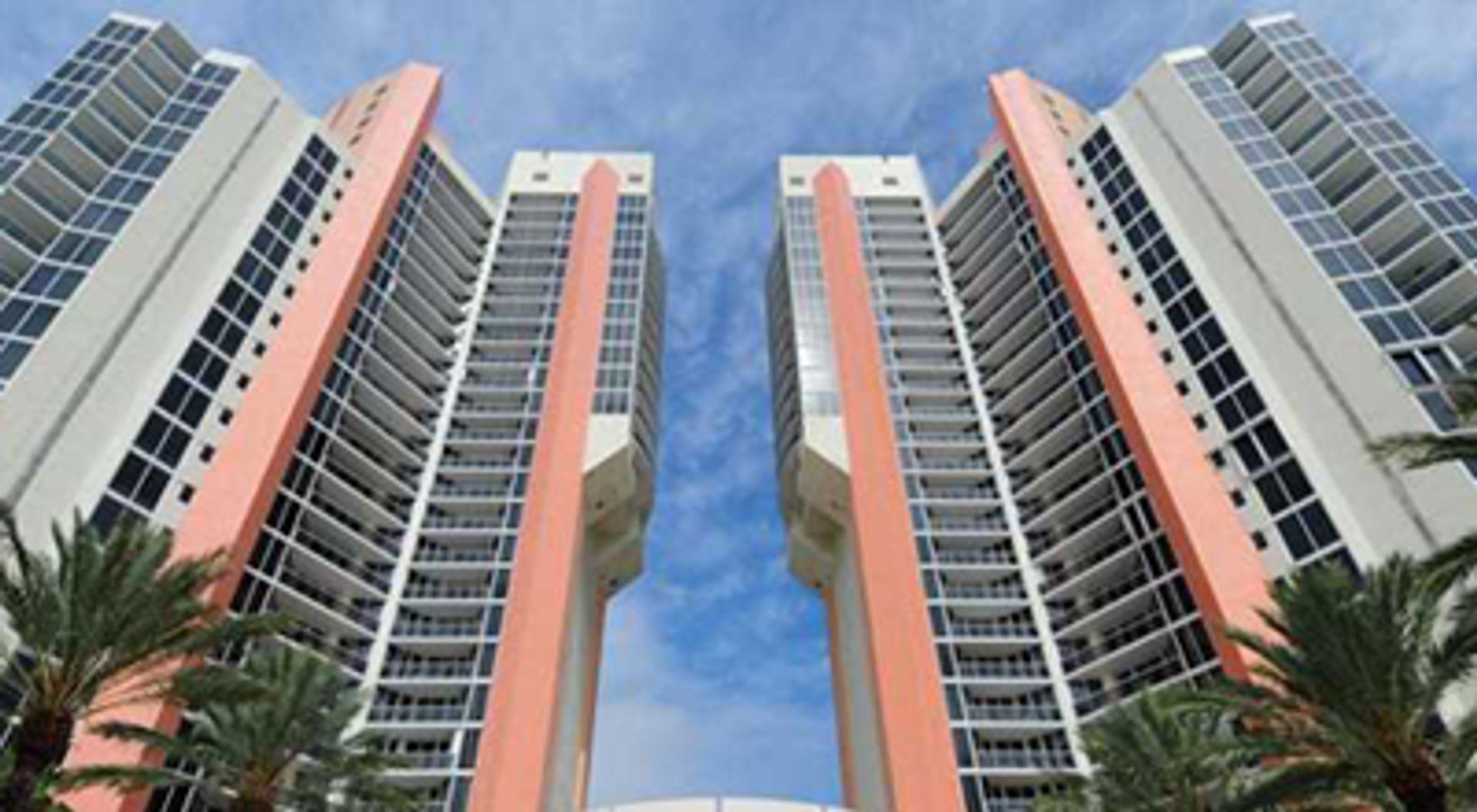 Condominium in Sunny Isles Beach, Florida 10042506