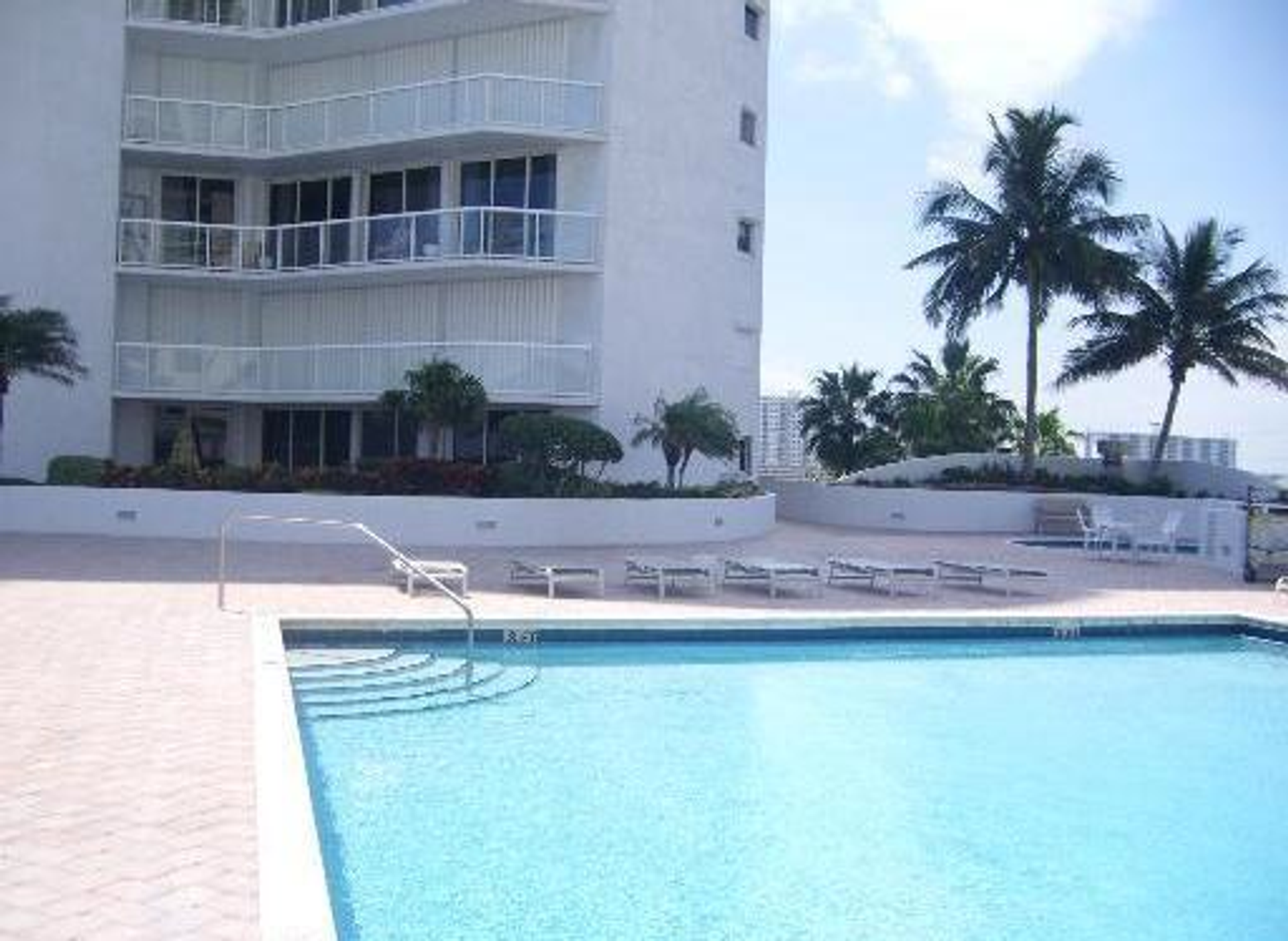 Condominium in Sunny Isles Beach, Florida 10042507