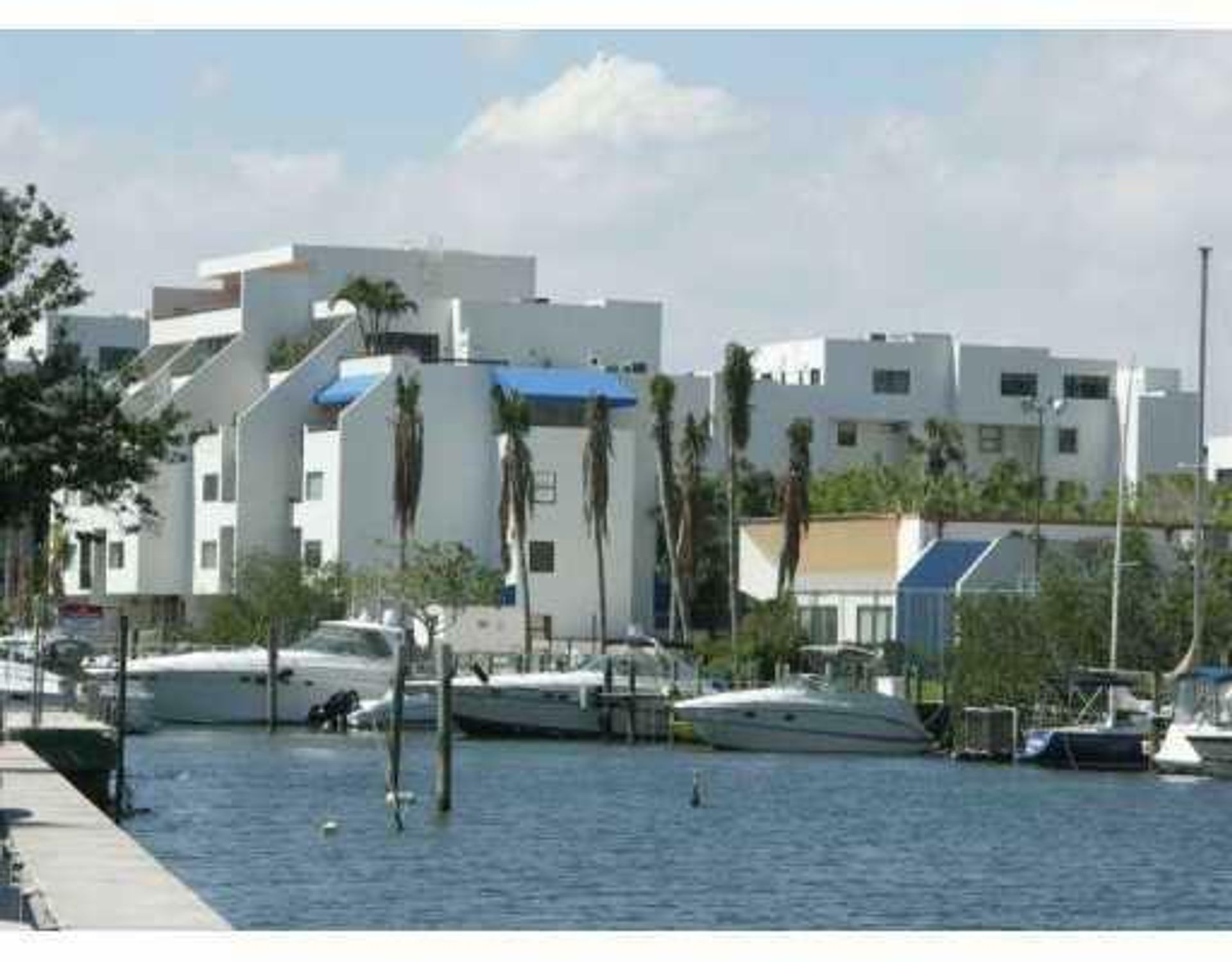 Συγκυριαρχία σε Sunny Isles Beach, Florida 10042508