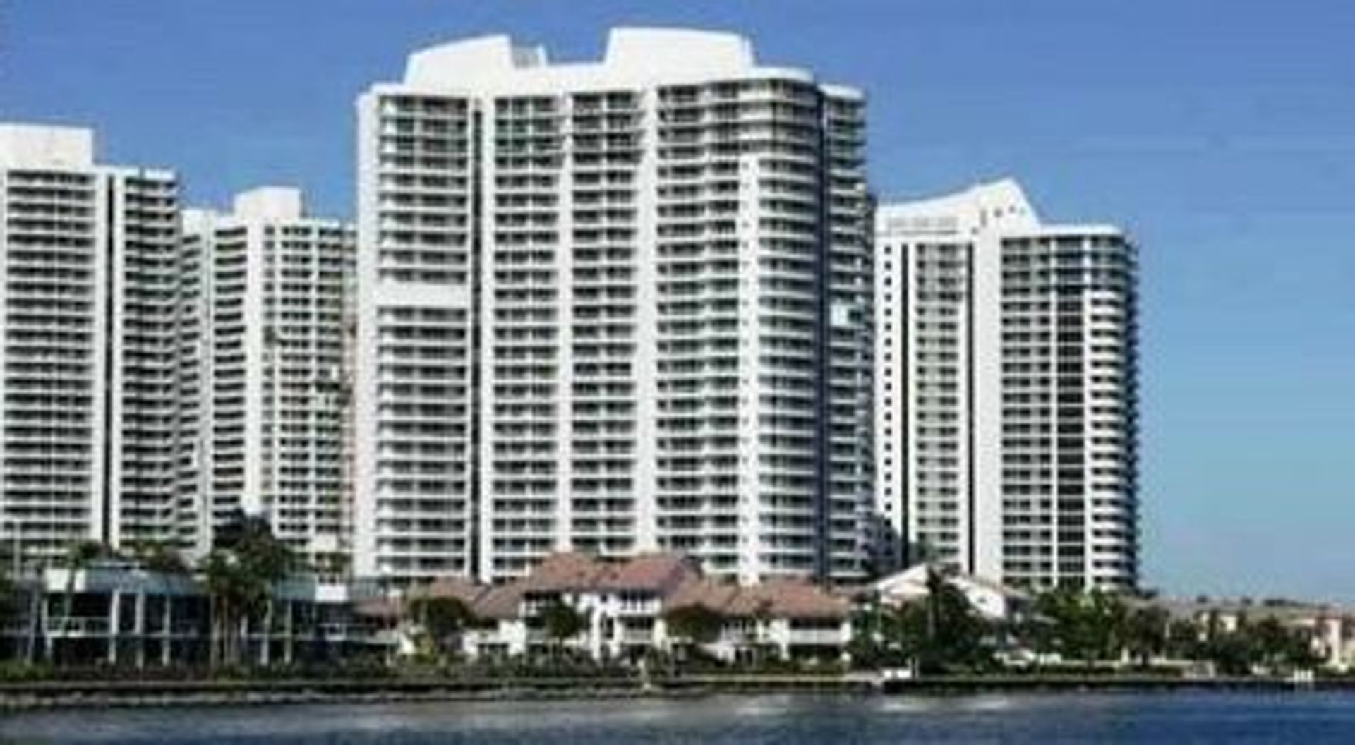 Kondominium dalam Aventura, Florida 10042522