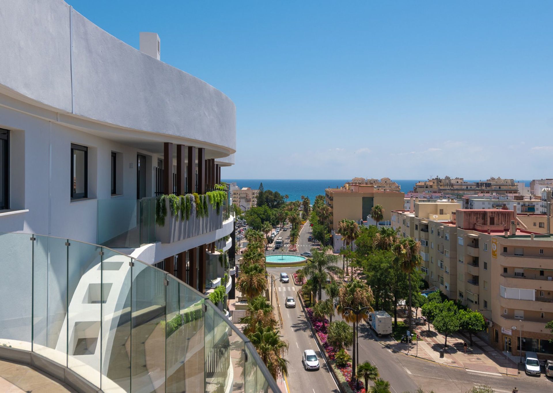 Condominium in Estepona, Costa del Sol 10043131