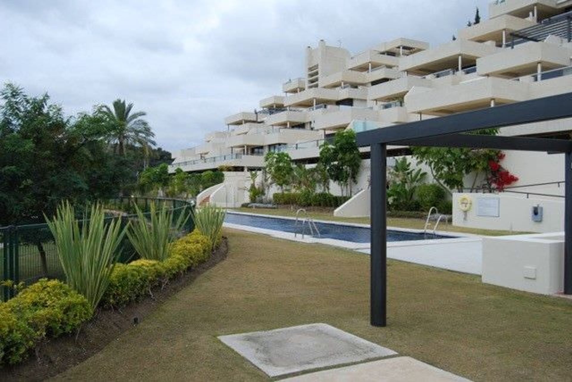 Condominium in New Andalucia, Malaga 10044223