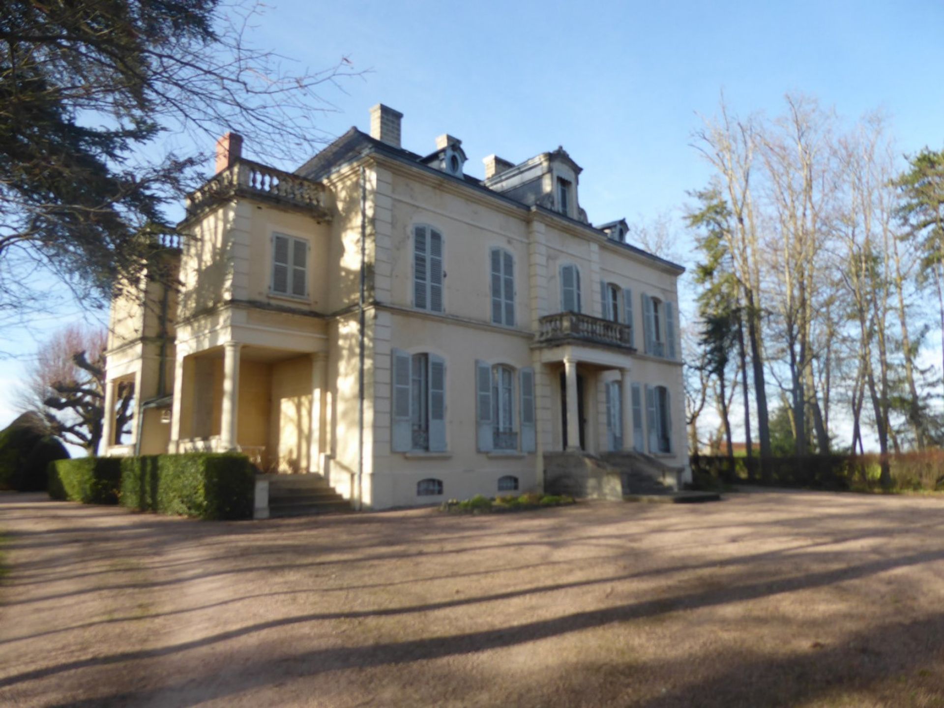 Casa nel Saint-Gerand-le-Puy, Alvernia-Rodano-Alpi 10047336