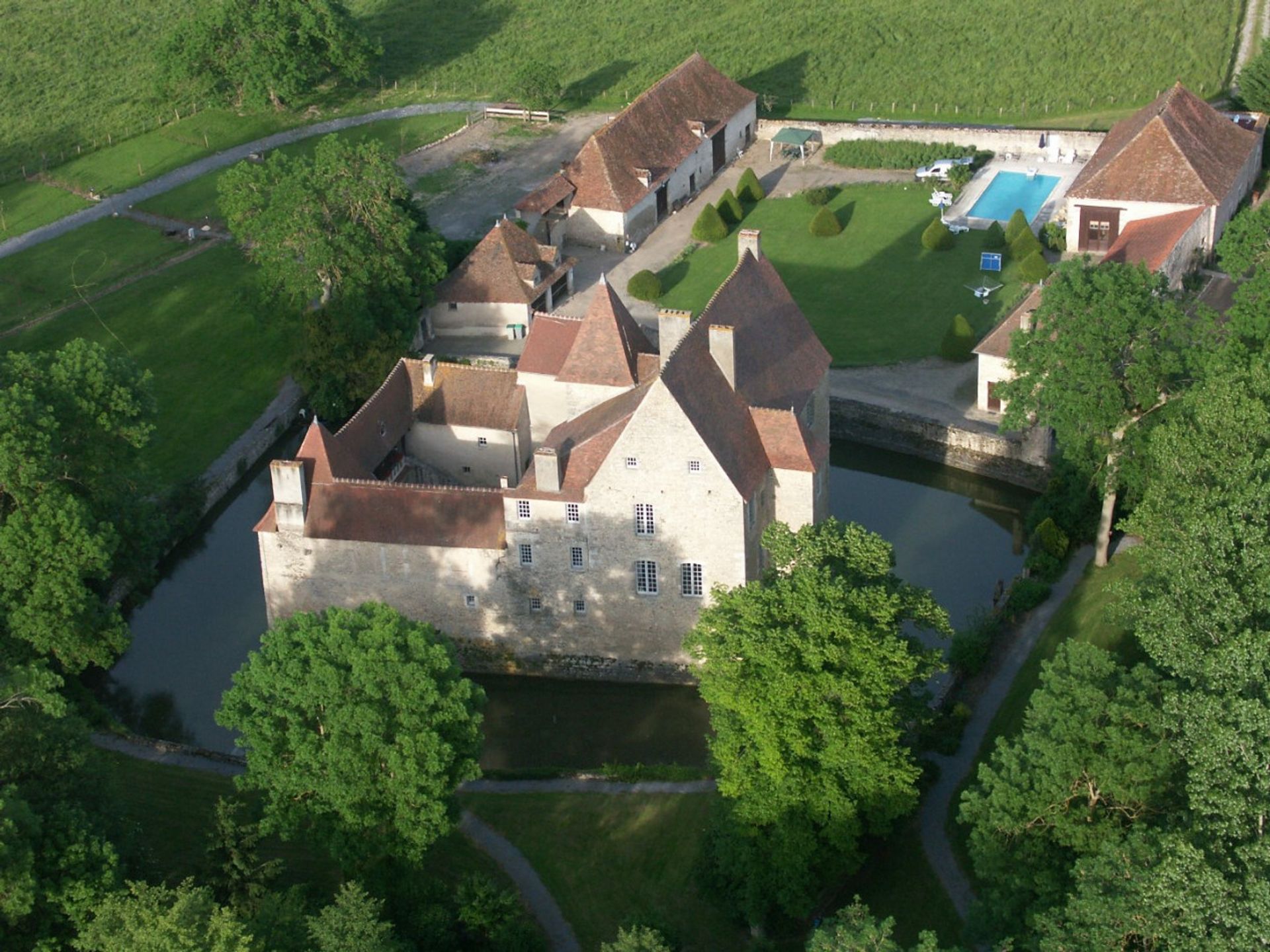 Casa nel Vicq, Auvergne 10047343