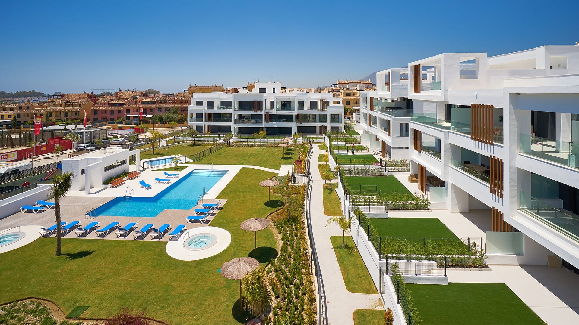 Condominium in Estepona, Andalusië 10048310