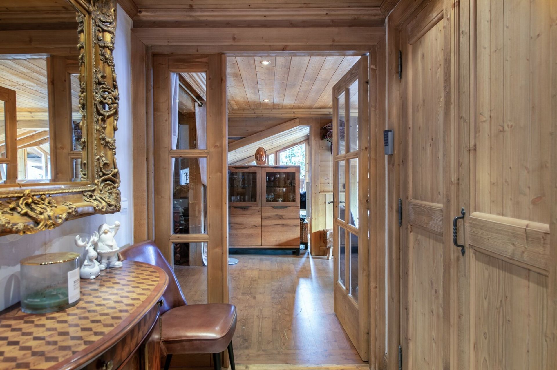 House in Courchevel, Rhone Alps 10048442