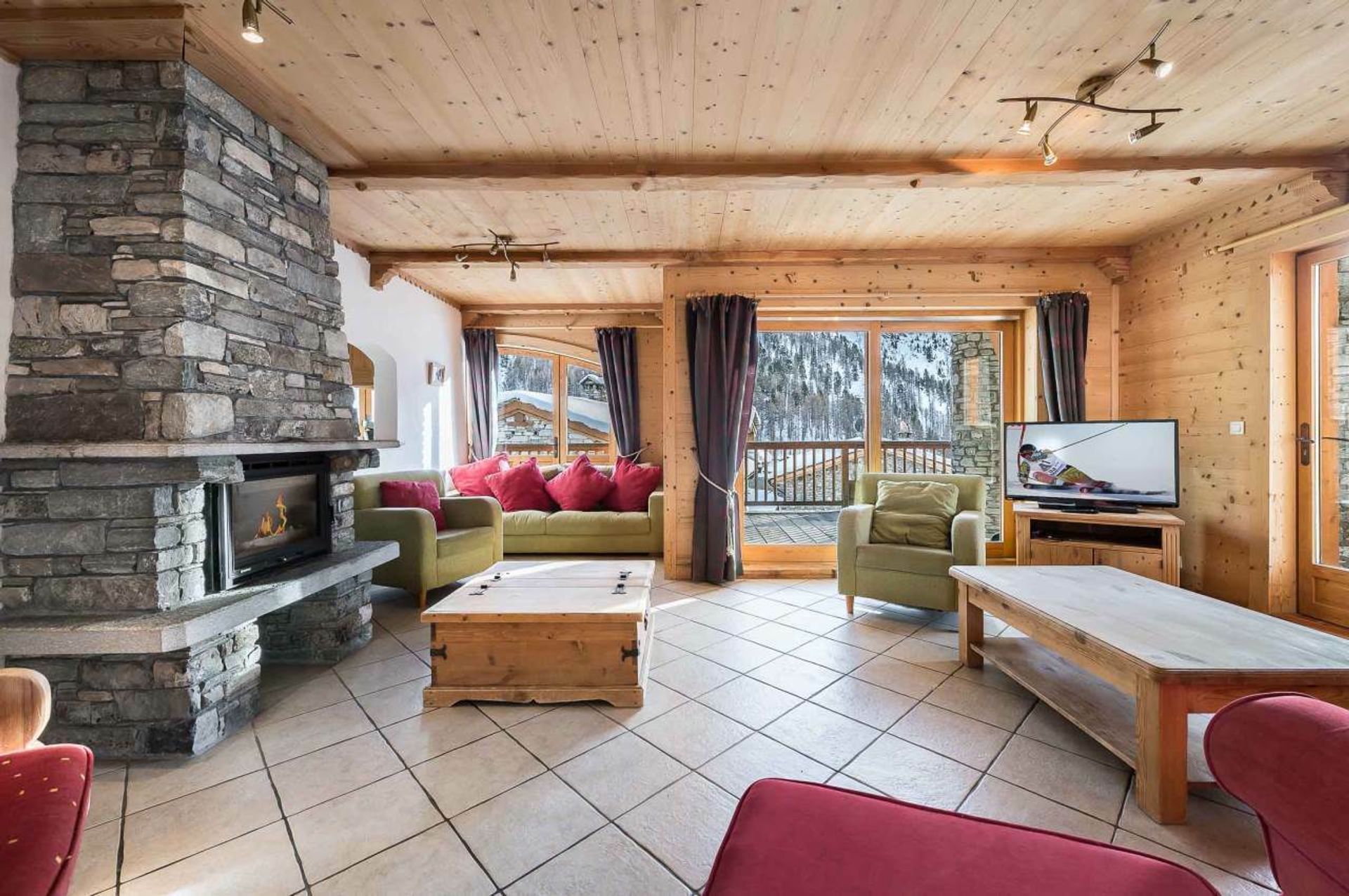 Hus i Val-d'Isere, Auvergne-Rhône-Alpes 10048453