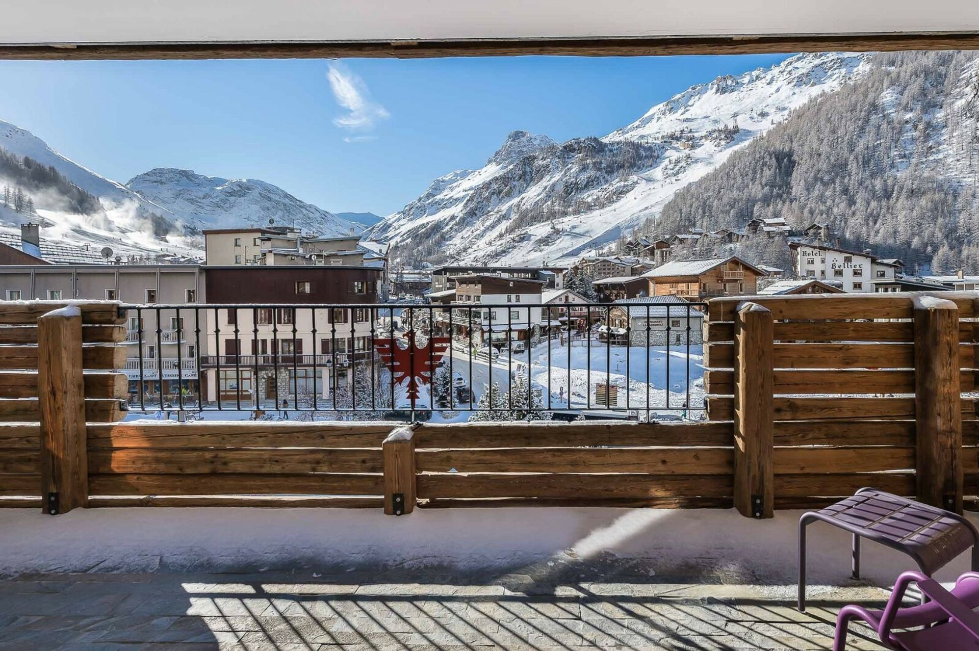 Condominium in Val-D'isere, Savoie 10048492