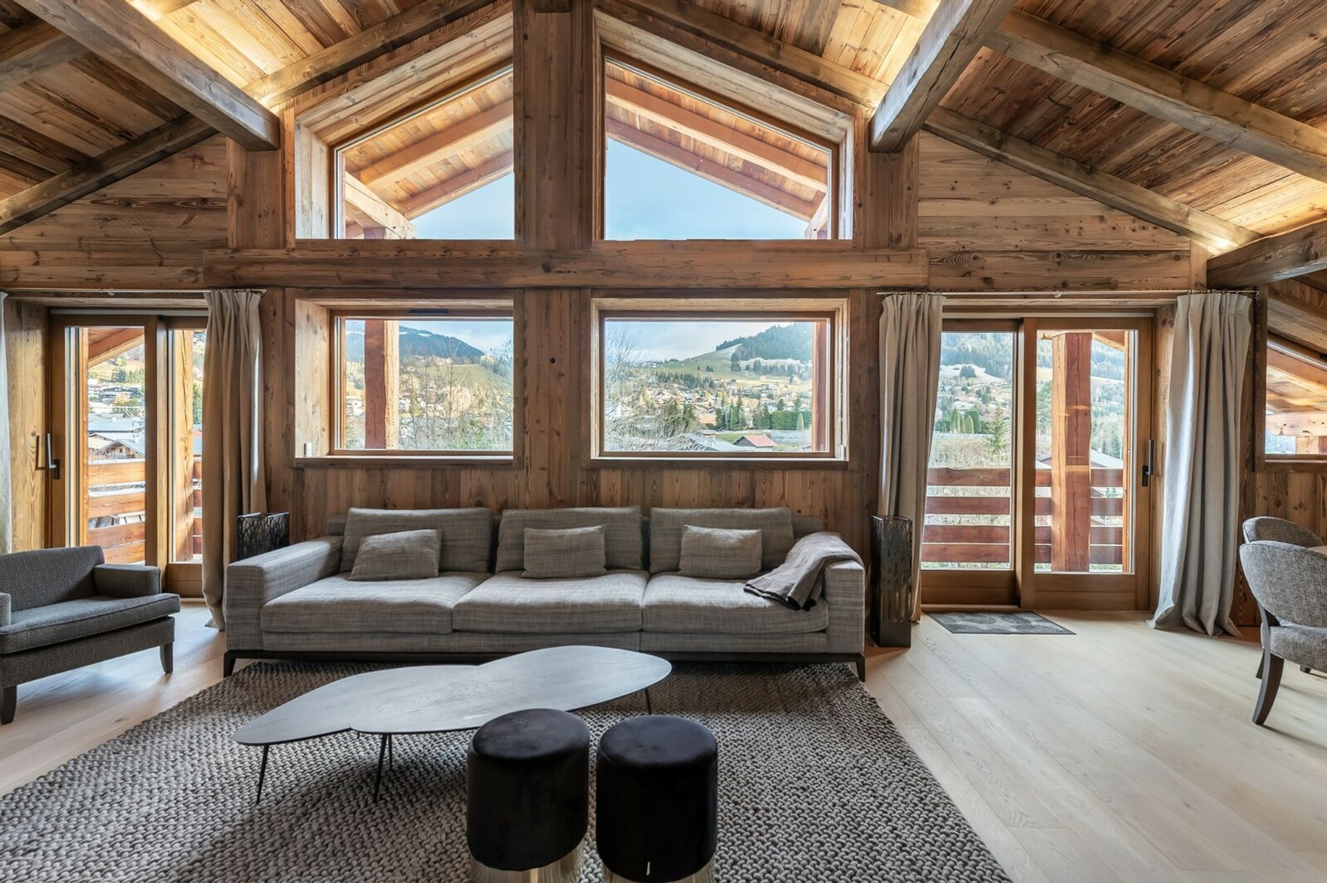 rumah dalam Megeve, Auvergne-Rhone-Alpes 10048528