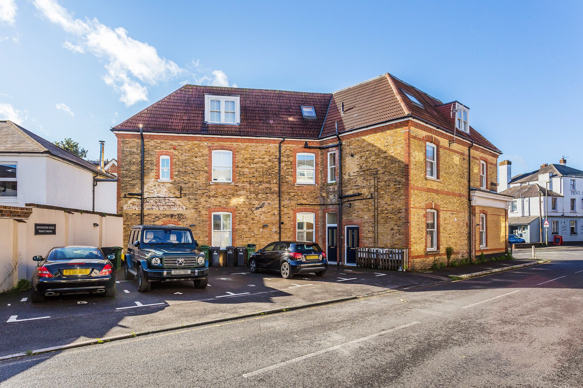 Condominio en Reigate, Surrey 10048616