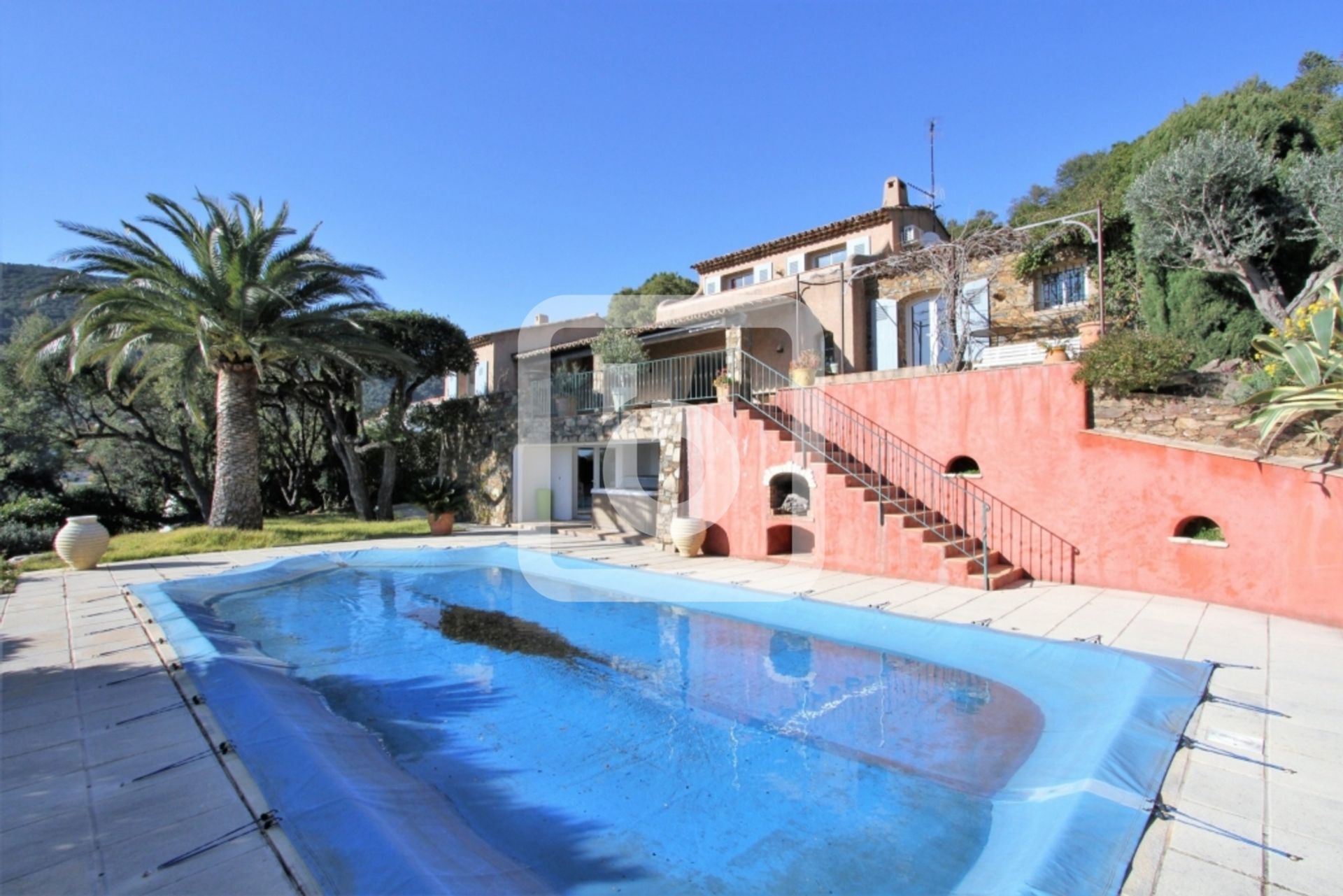 Rumah di Cavalaire Sur Mer, Provence-Alpes-Cote D'azur 10048762