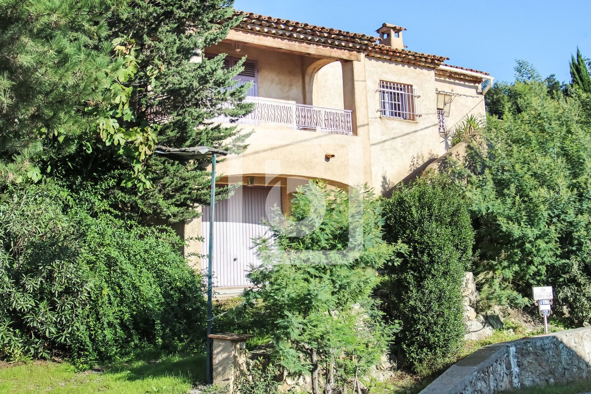 Casa nel Le Plan De La Tour, Provence-Alpes-Cote D'azur 10048768