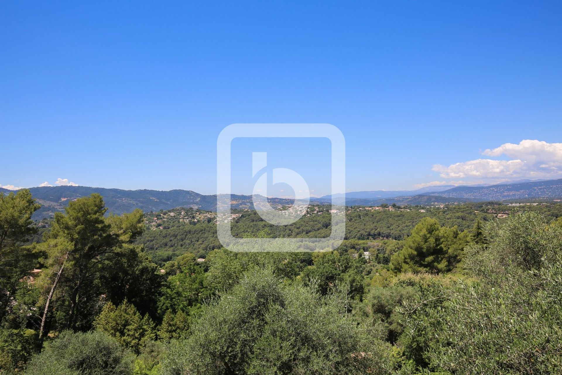 房子 在 Mougins, Provence-Alpes-Cote D'azur 10048780