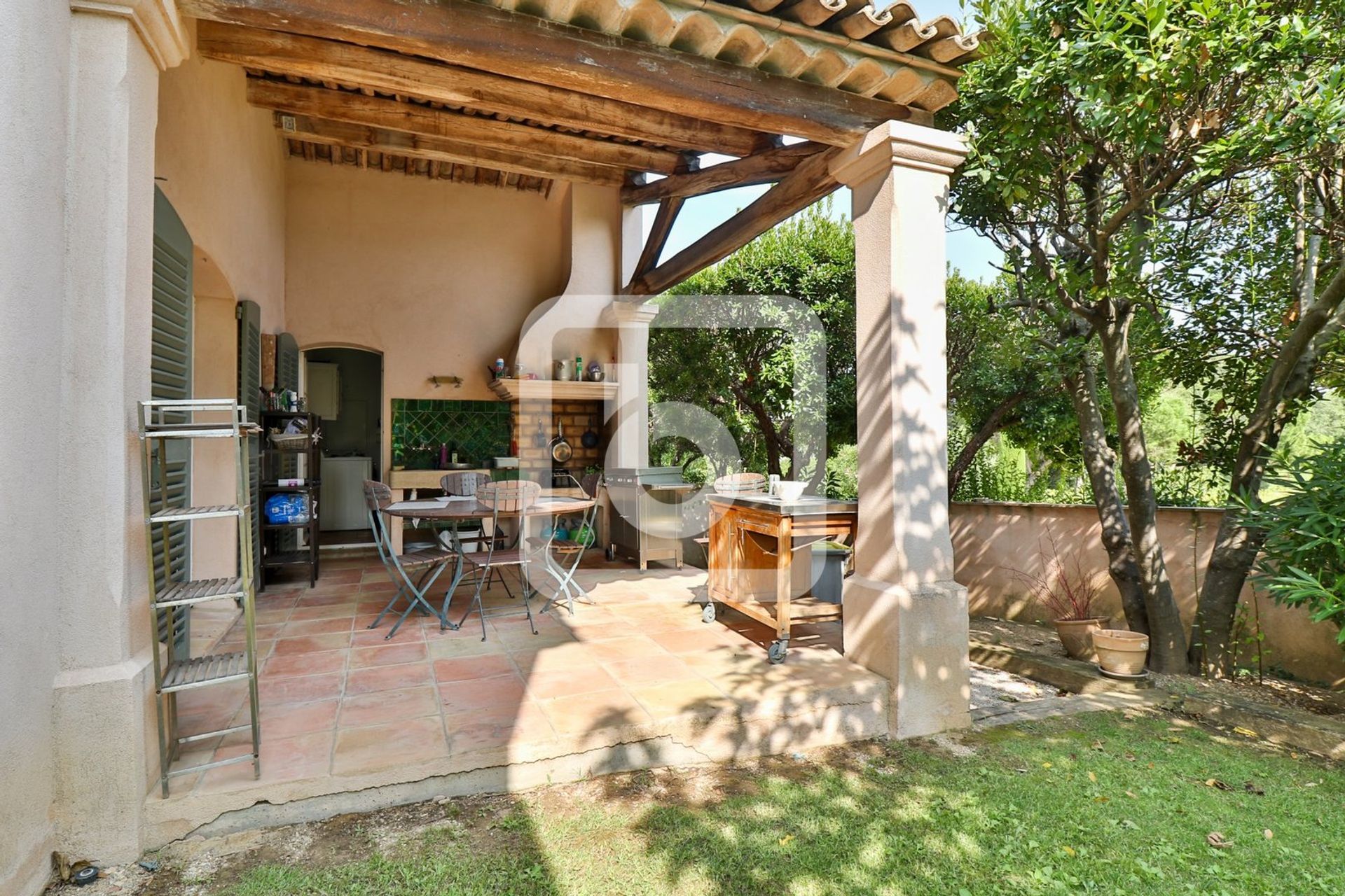 Rumah di Saint Tropez, Provence-Alpes-Cote D'azur 10048789