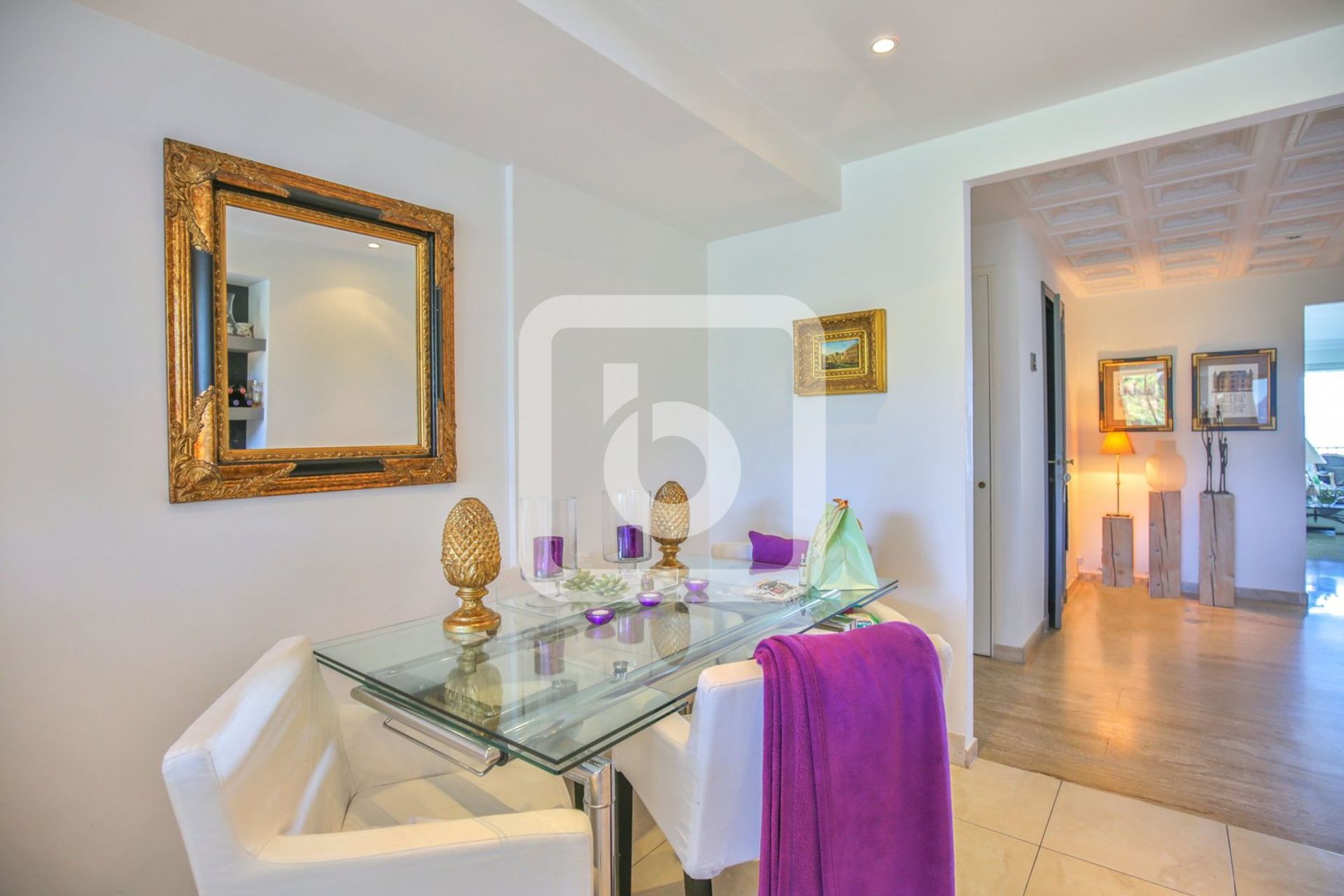 Condominium in Cannes, Provence-Alpes-Cote D'azur 10048799