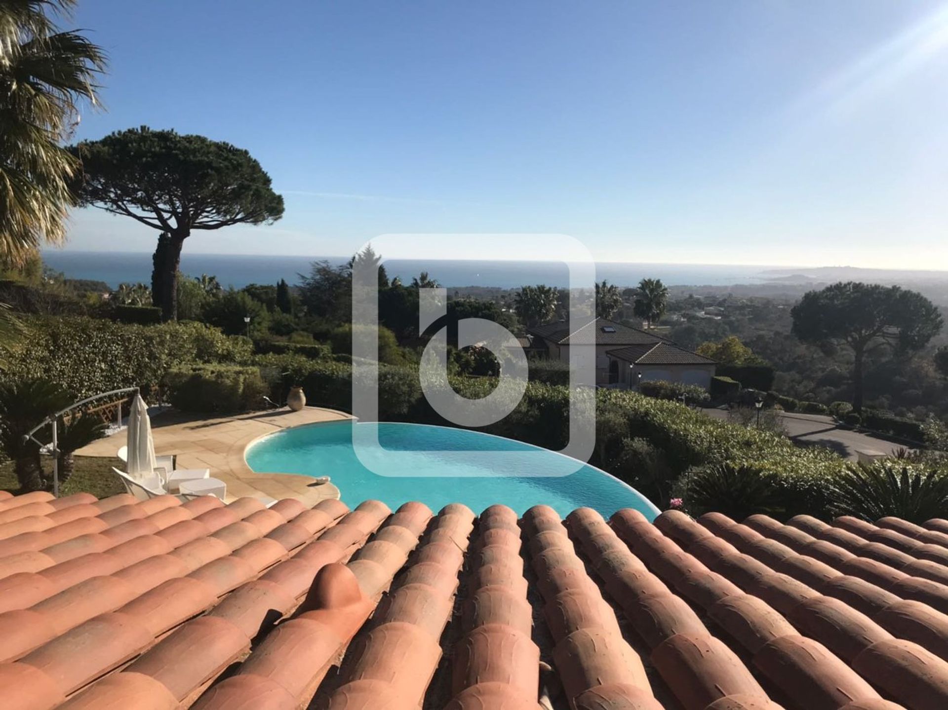 casa no Villeneuve Loubet, Provence-Alpes-Cote D'azur 10048812