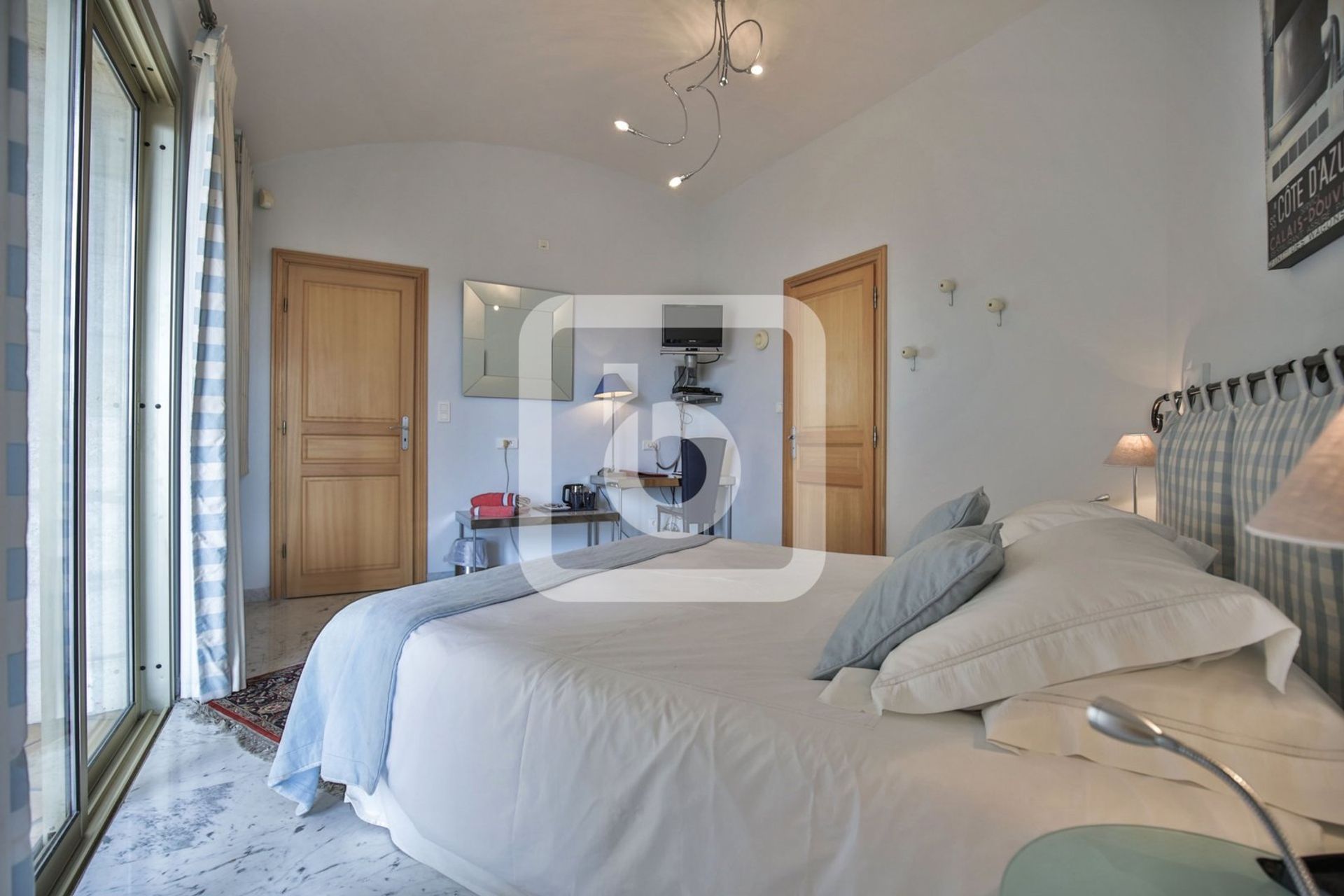 Haus im Saint Paul De Vence, Provence-Alpes-Cote D'azur 10048834