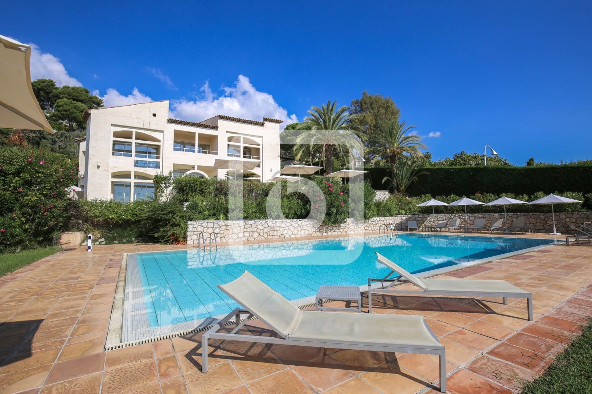 casa no Saint-Paul-de-Vence, Provença-Alpes-Costa Azul 10048846