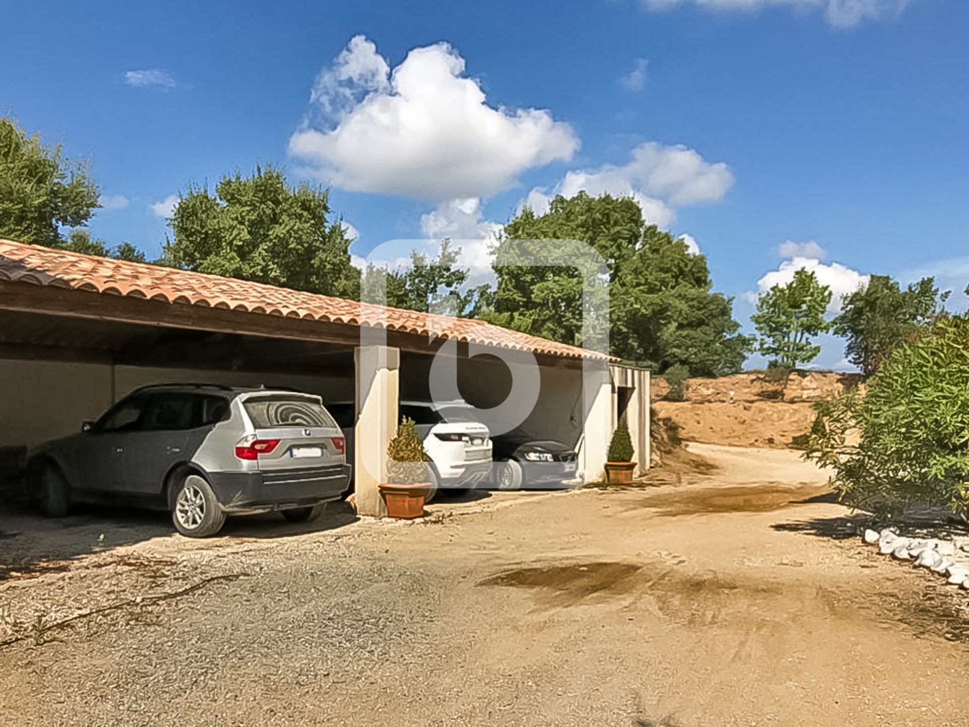 Hus i Le Plan De La Tour, Provence-Alpes-Cote D'azur 10048865