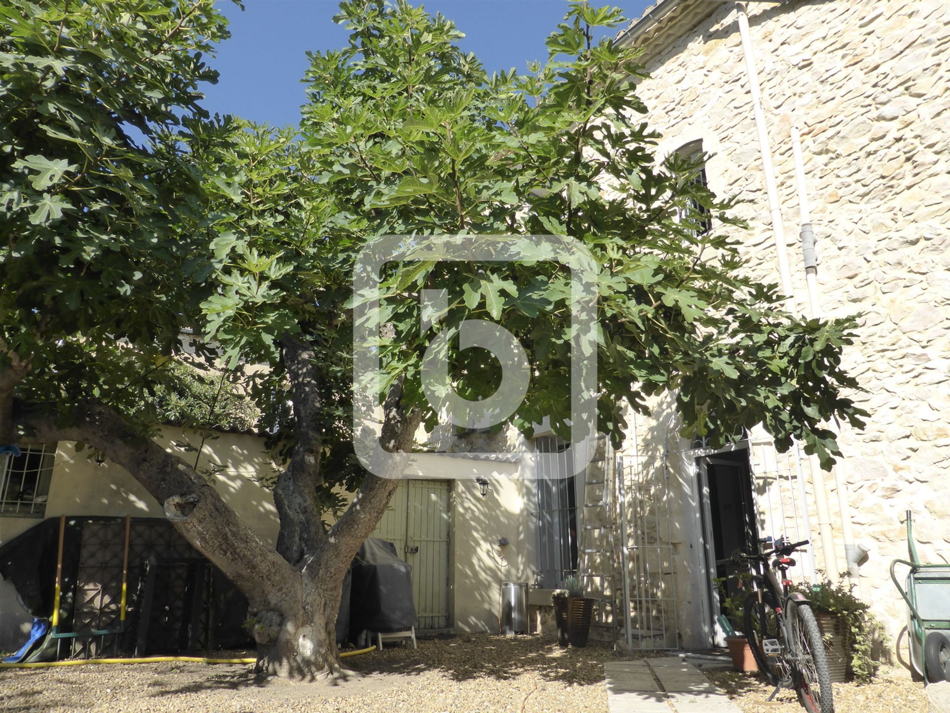 Haus im Nimes, Languedoc-Roussillon 10048879