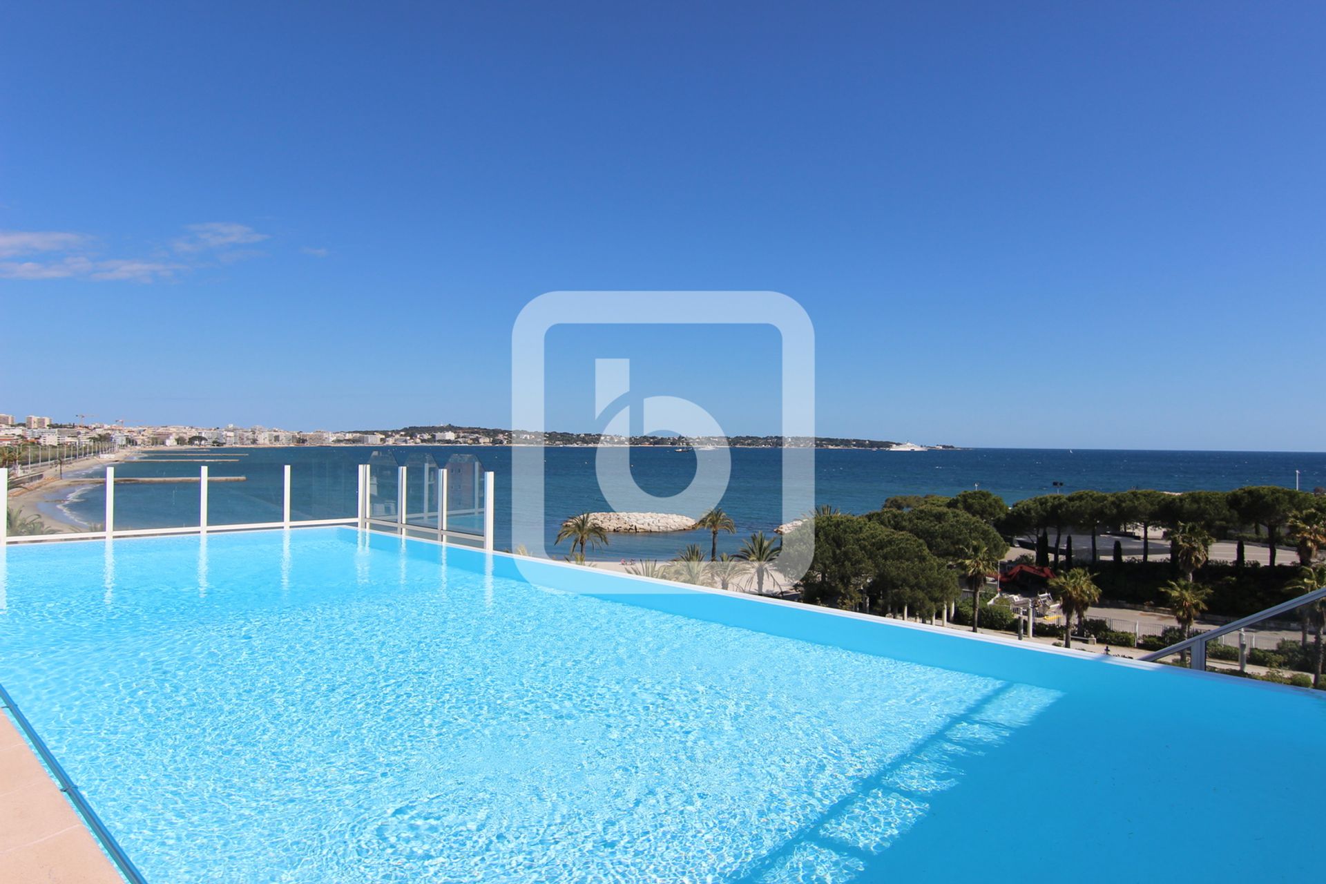 Kondominium dalam Golfe Juan, Provence-Alpes-Cote D'azur 10048894