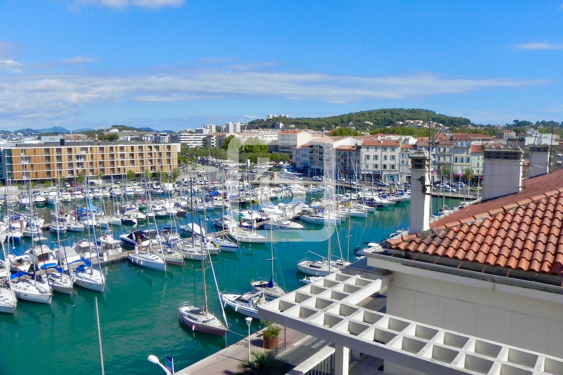 Eigentumswohnung im La Seyne-sur-Mer, Provence-Alpes-Côte d'Azur 10048900