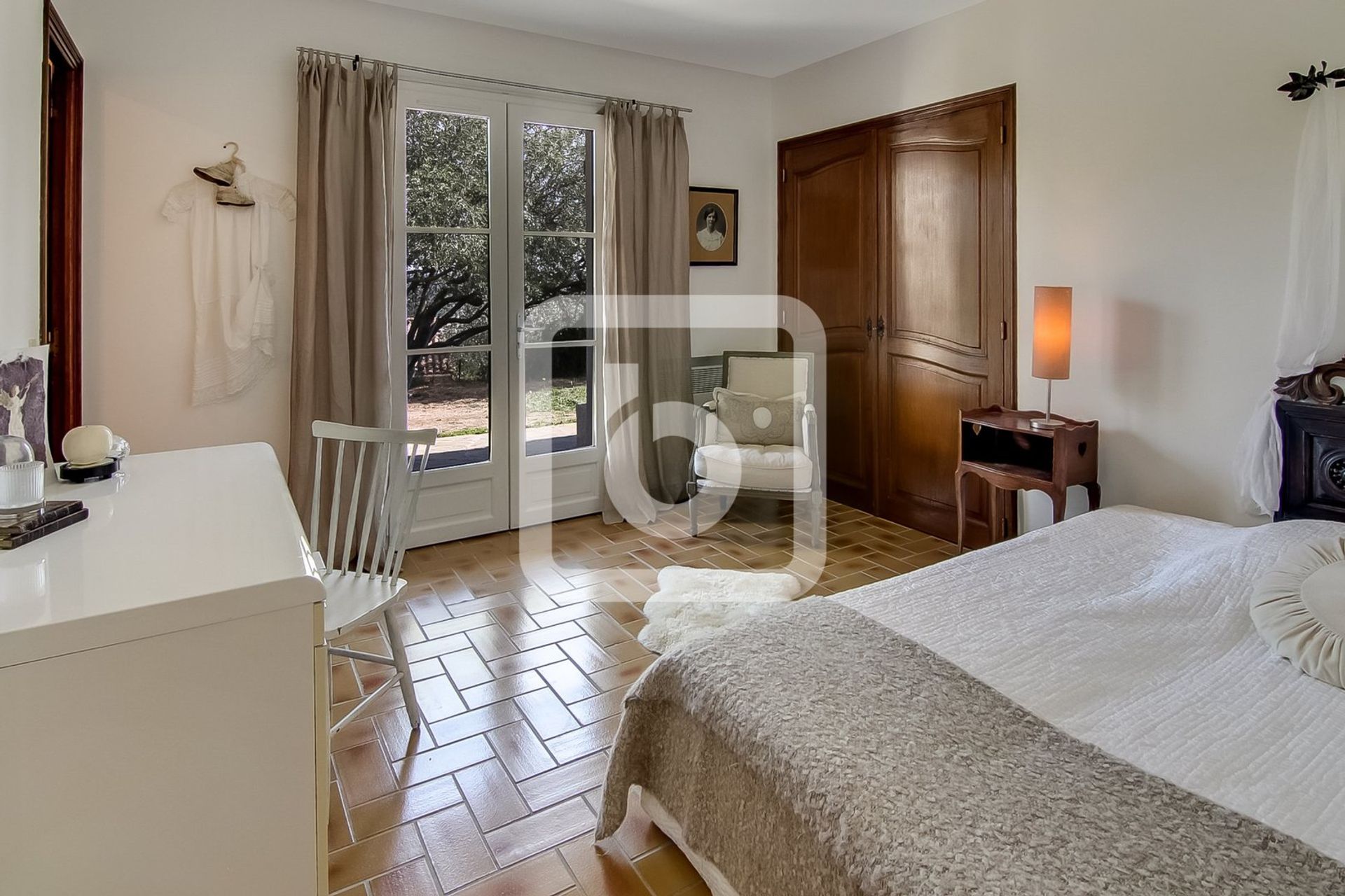 жилой дом в Seillans, Provence-Alpes-Cote D'azur 10048921