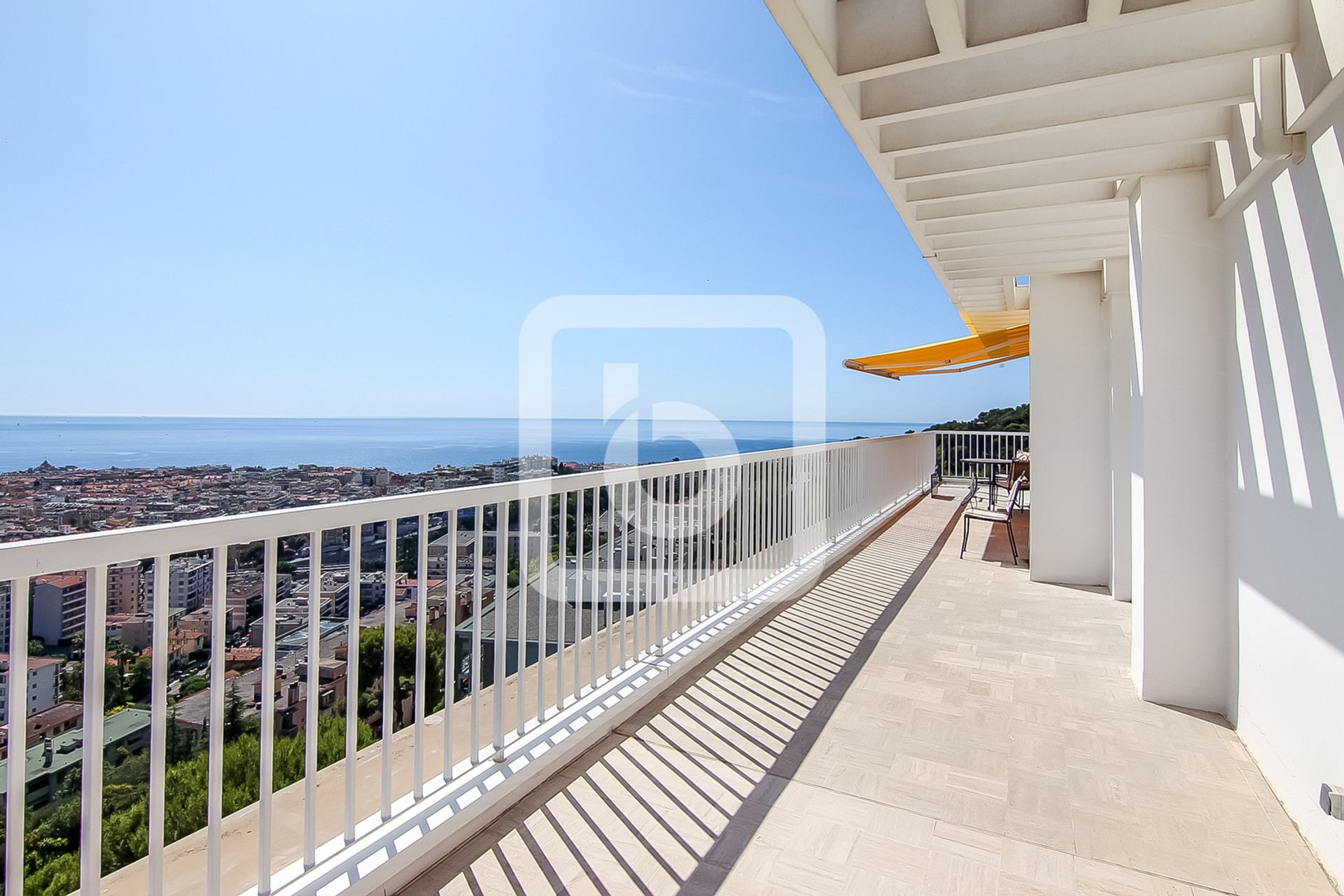 Condominium in Leuk, Provence-Alpes-Côte d'Azur 10048951