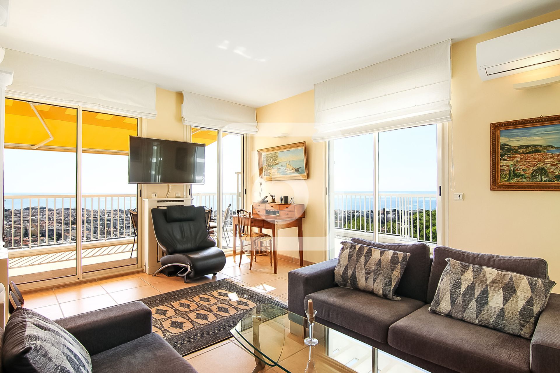 Condominio en Nice, Provence-Alpes-Cote D'azur 10048957