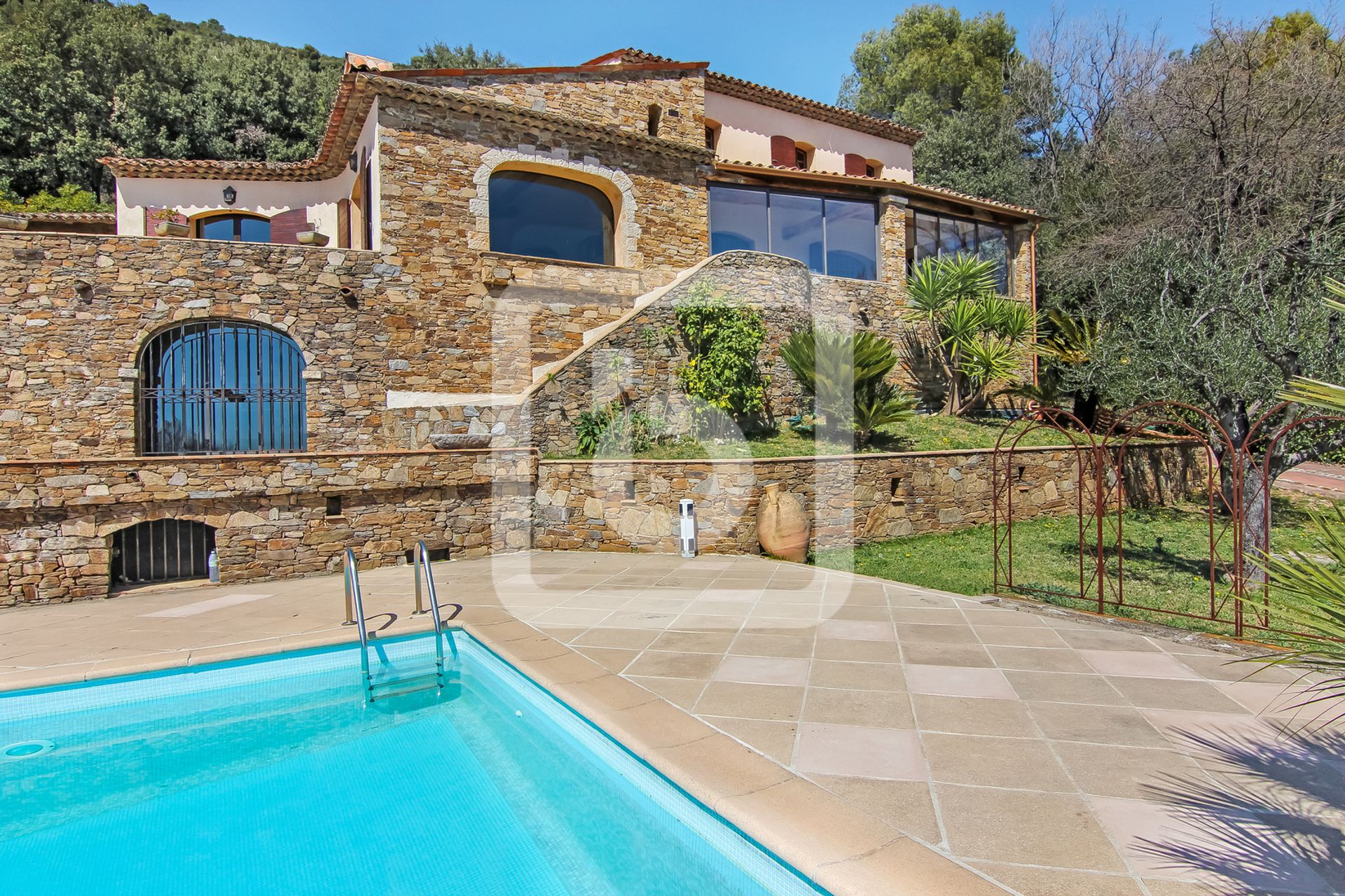 Huis in L'Istre, Provence-Alpes-Côte d'Azur 10048962