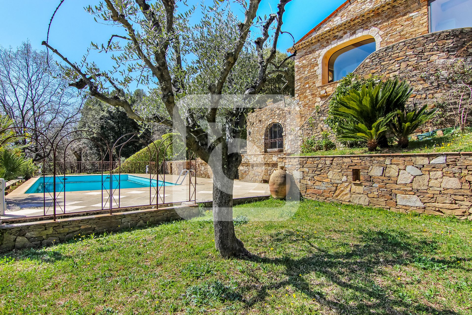 Huis in L'Istre, Provence-Alpes-Côte d'Azur 10048962