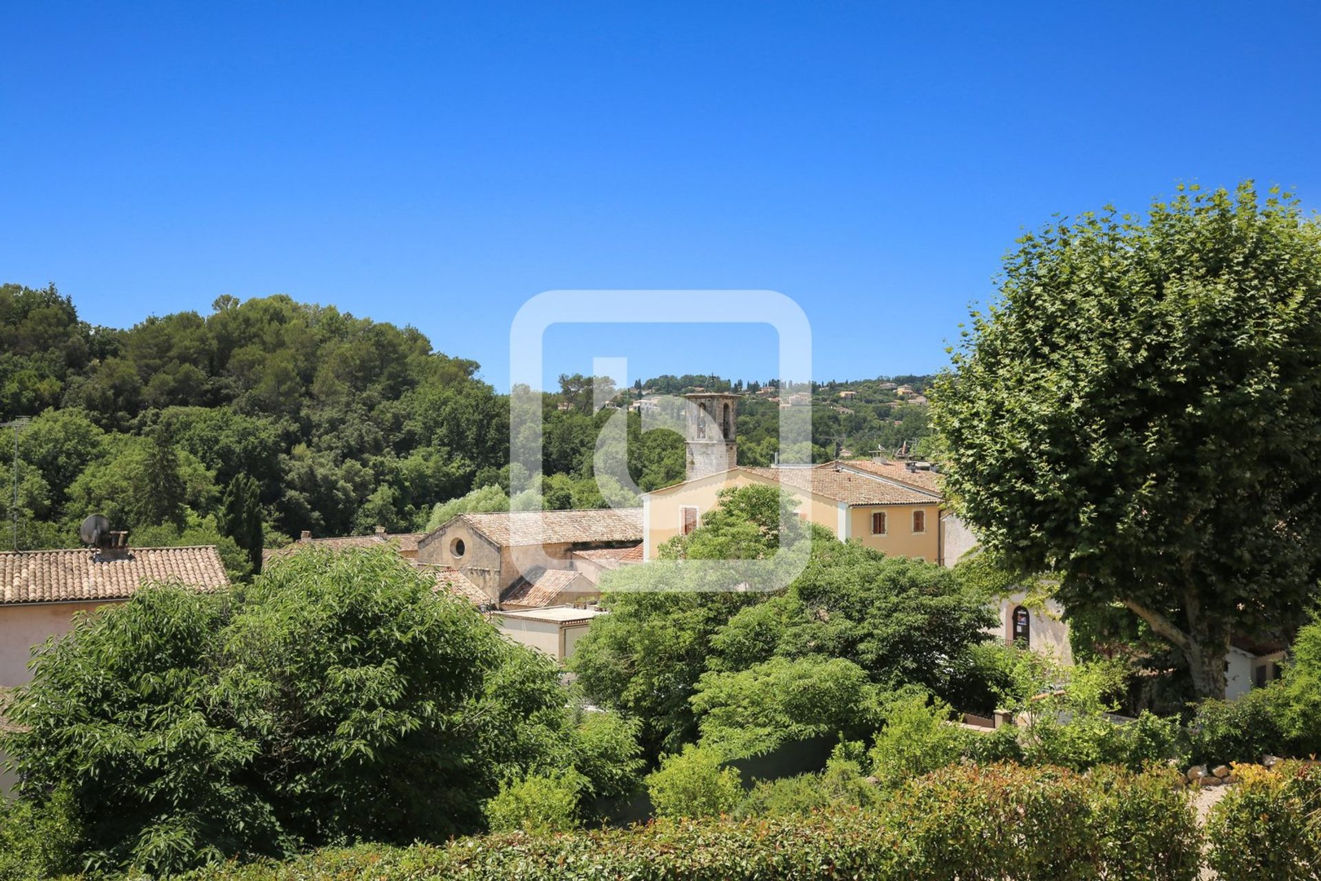 Hus i Valbonne, Provence-Alpes-Cote d'Azur 10048969