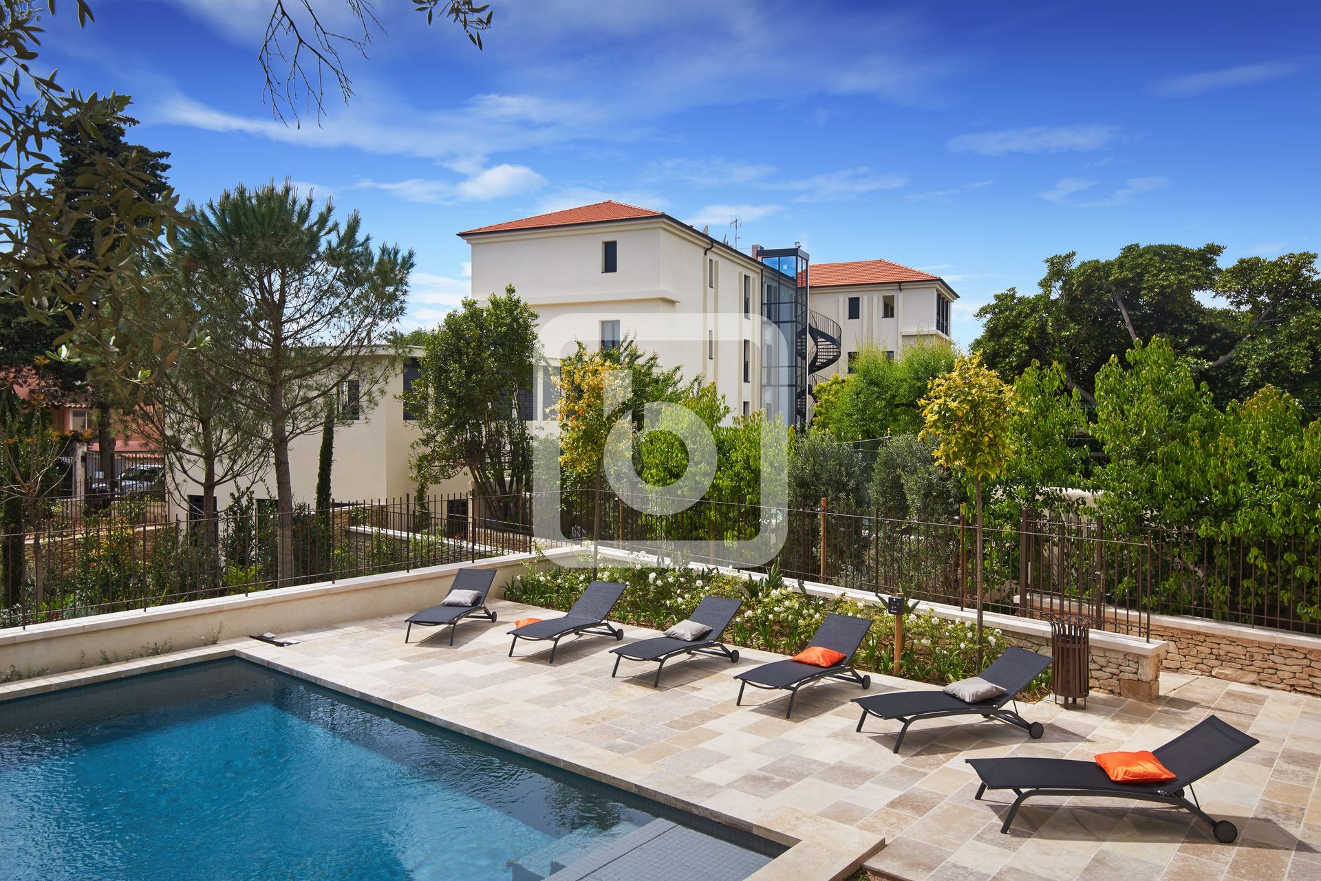 Кондоминиум в Cap d'Antibes, Provence-Alpes-Cote D'azur 10048973