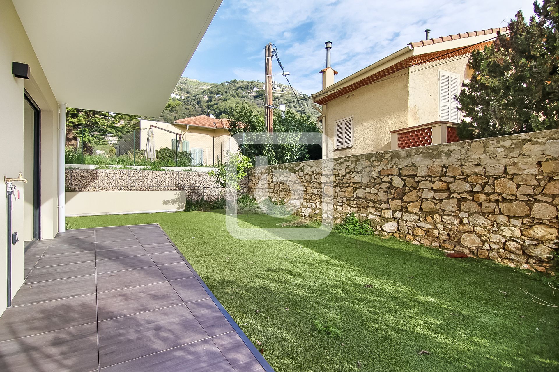 Condominium dans Beausoleil, Provence-Alpes-Cote D'azur 10048977