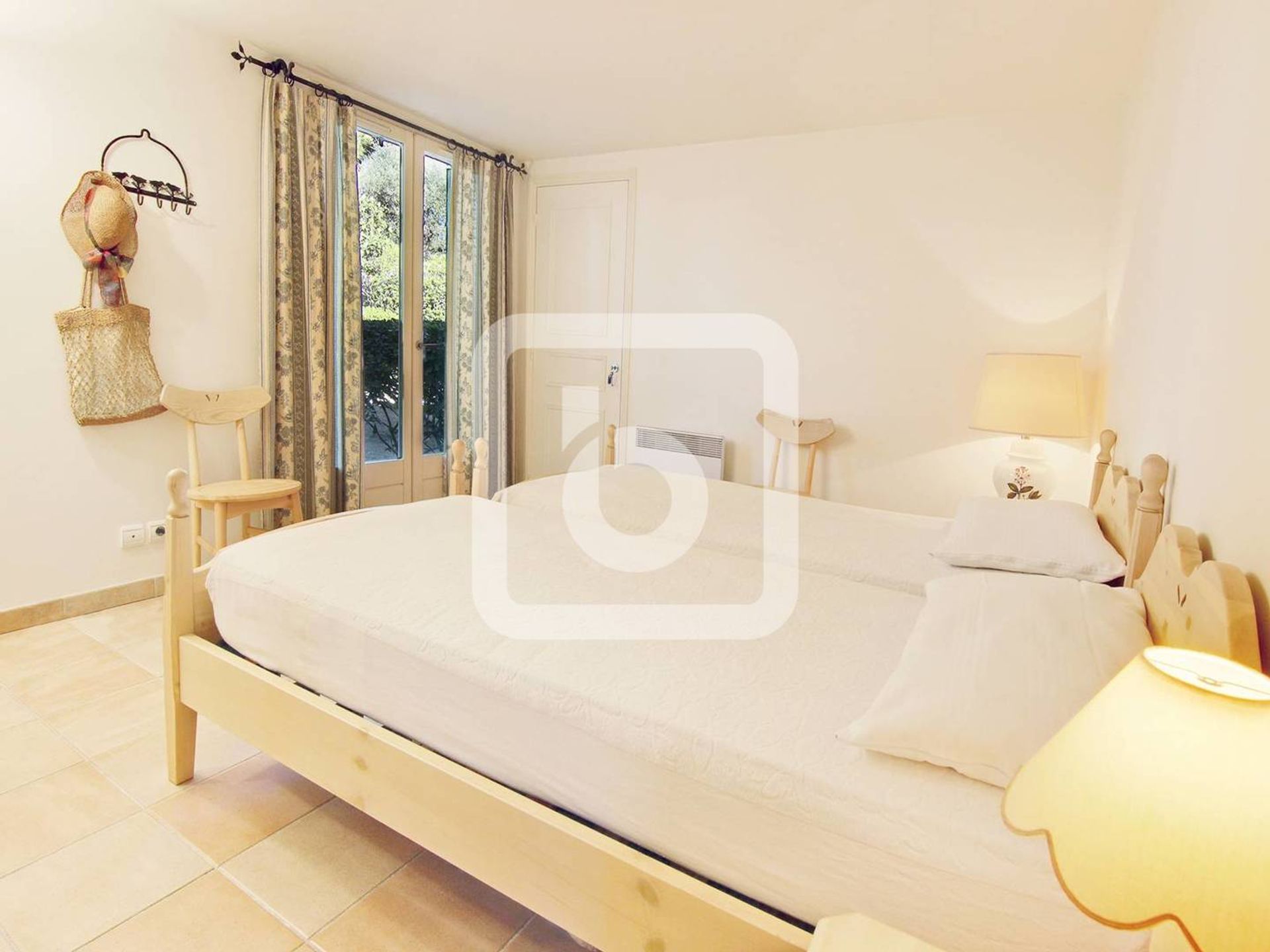 קוֹנדוֹמִינִיוֹן ב Cap d'Antibes, Provence-Alpes-Cote D'azur 10048999