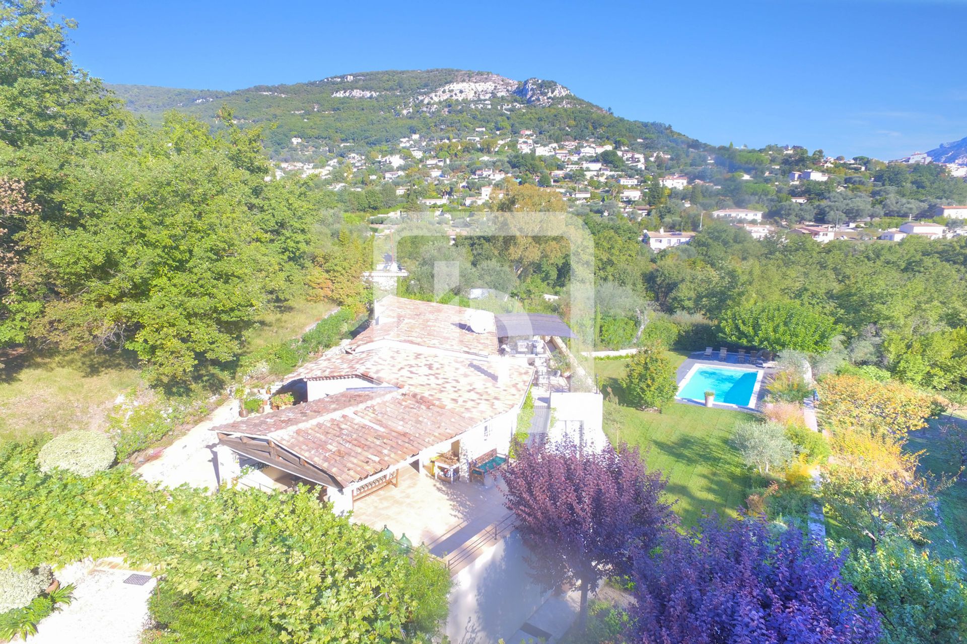 Huis in Le Bar Sur Loup, Provence-Alpes-Cote D'azur 10049003