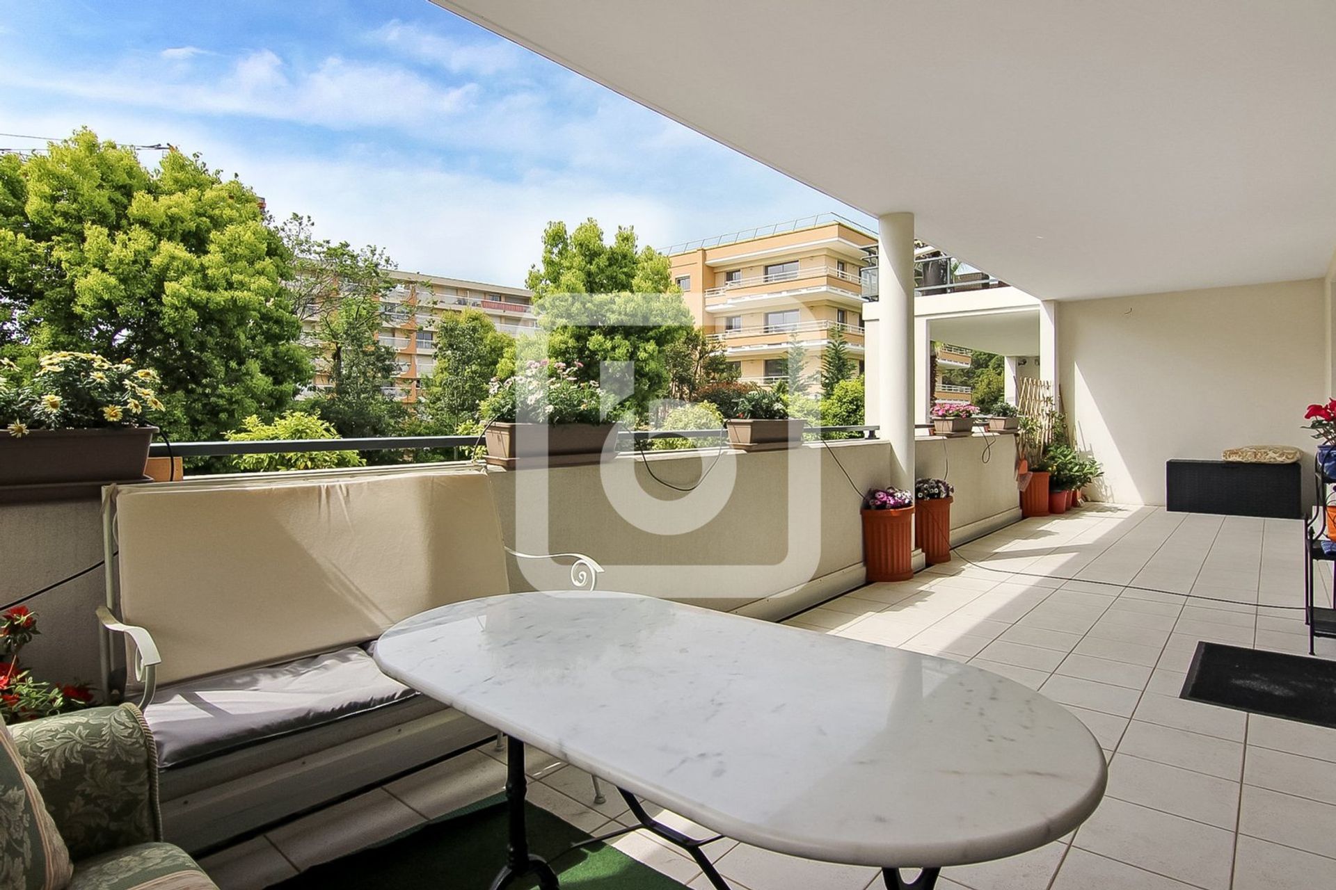 Condominium in Juan Les Pins, Provence-Alpes-Cote D'azur 10049010