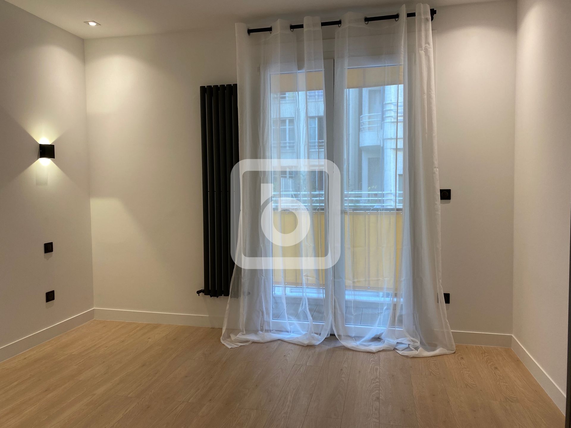 Condominium dans Nice, Provence-Alpes-Cote D'azur 10049025