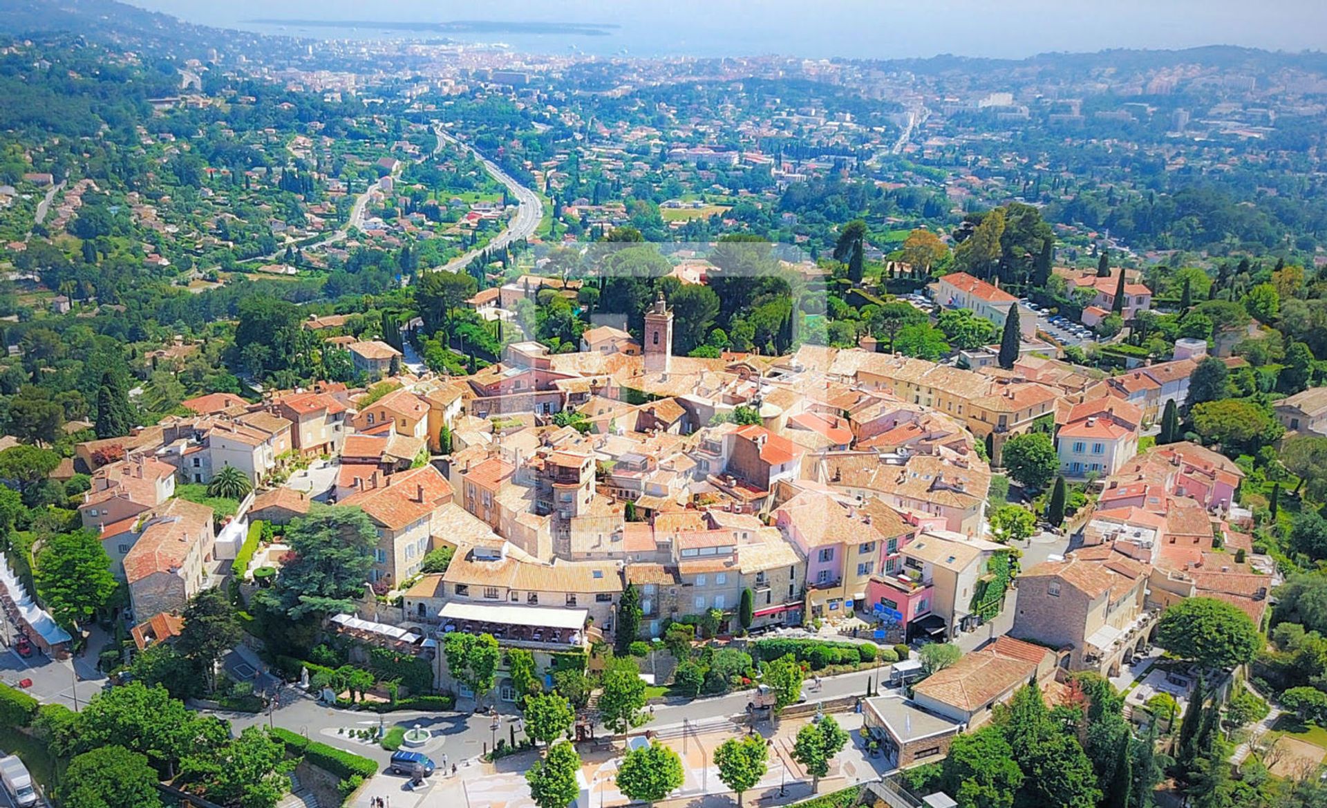 Condomínio no Mougins, Provence-Alpes-Cote D'azur 10049062