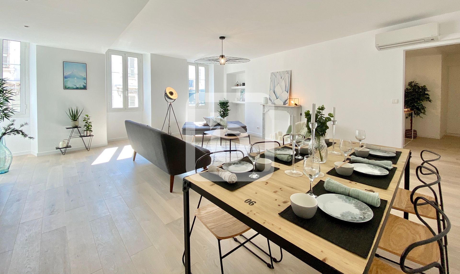 Condominium in Le Ray, Provence-Alpes-Cote d'Azur 10049066