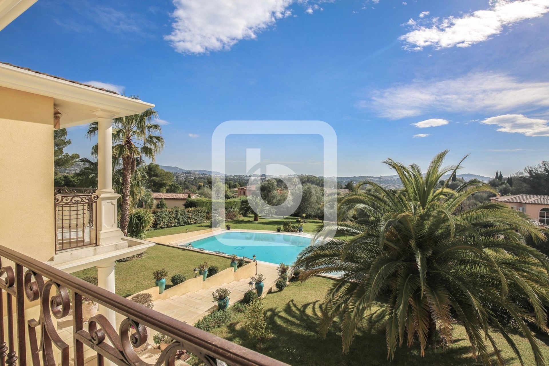 Huis in Mougins, Provence-Alpes-Côte d'Azur 10049166