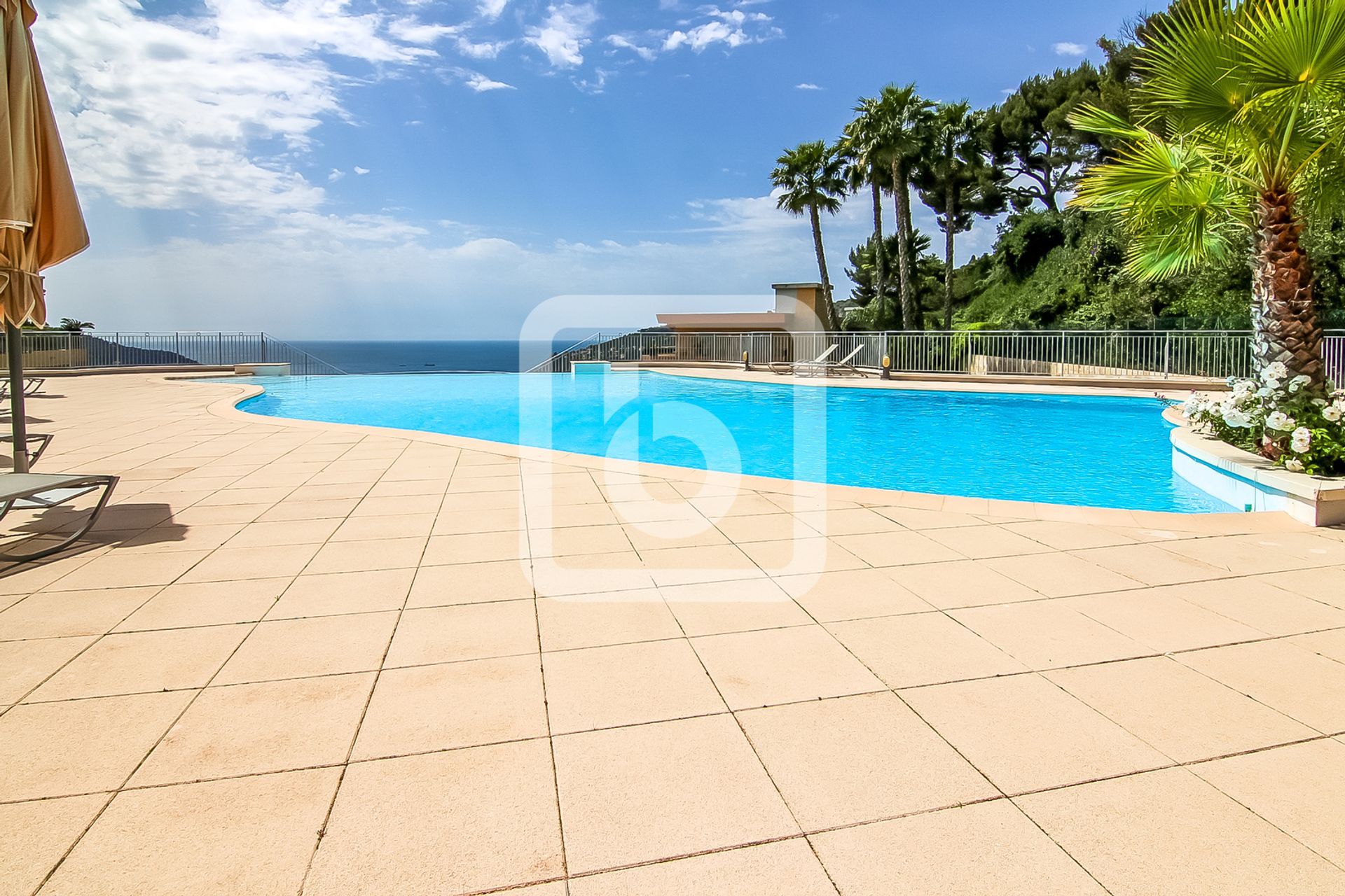 Condominium in Villefranche-sur-Mer, Provence-Alpes-Cote d'Azur 10049191