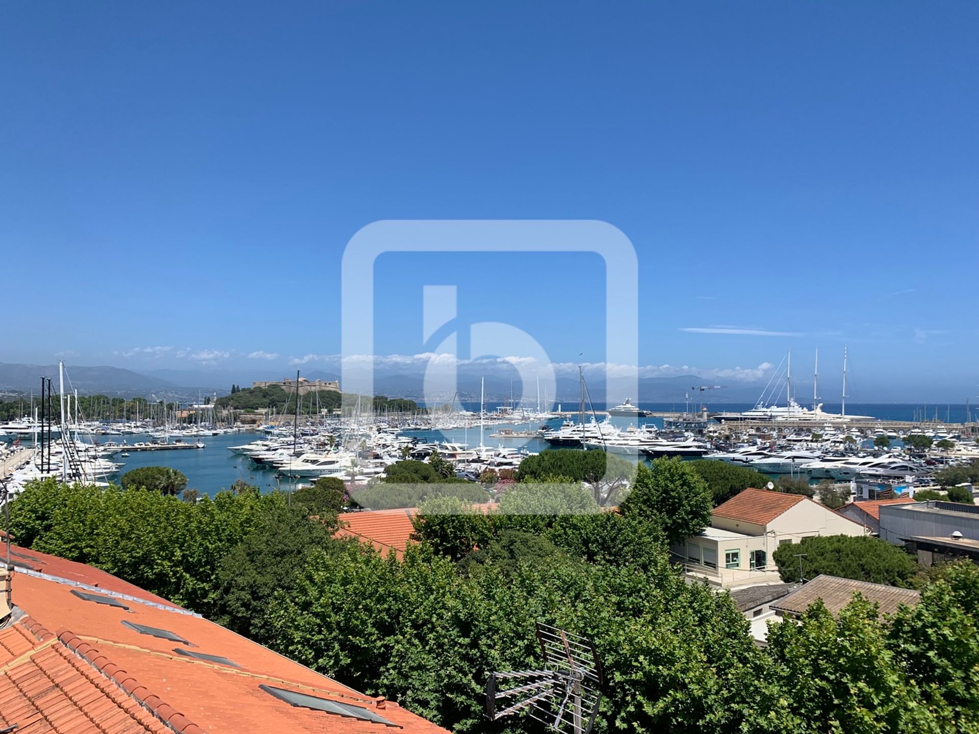 분양 아파트 에 Antibes, Provence-Alpes-Cote D'azur 10049206