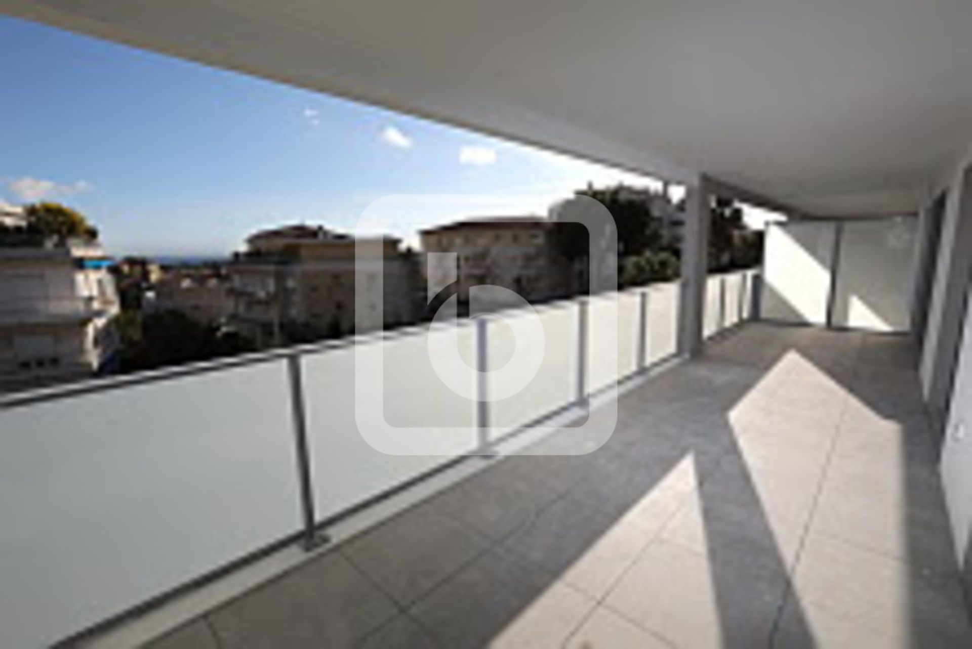 Condominium in Nice, Provence-Alpes-Cote d'Azur 10049235