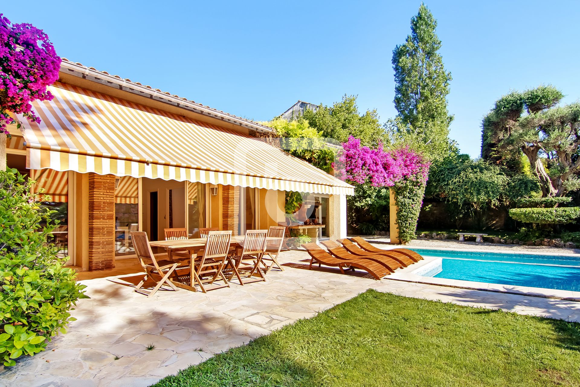 Haus im Cap d'Antibes, Provence-Alpes-Cote D'azur 10049242