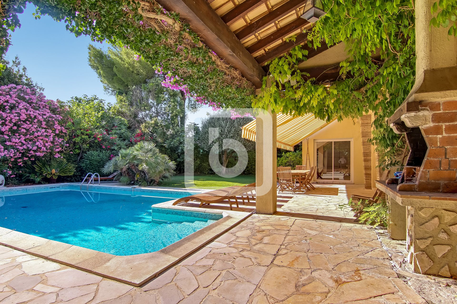 Haus im Cap d'Antibes, Provence-Alpes-Cote D'azur 10049242