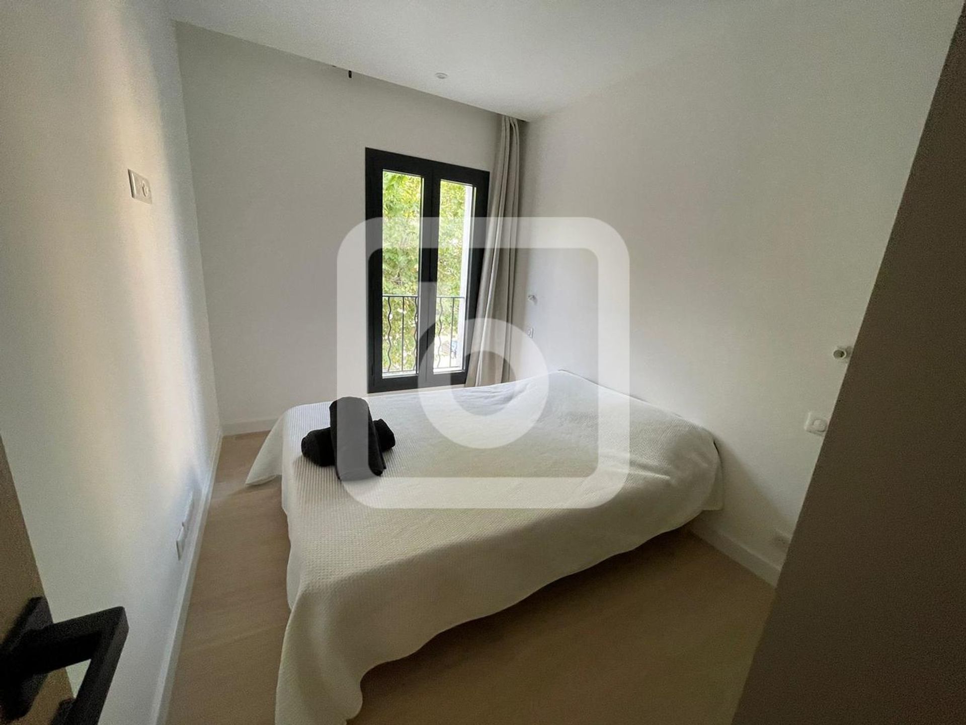 קוֹנדוֹמִינִיוֹן ב Antibes, Provence-Alpes-Cote D'azur 10049273