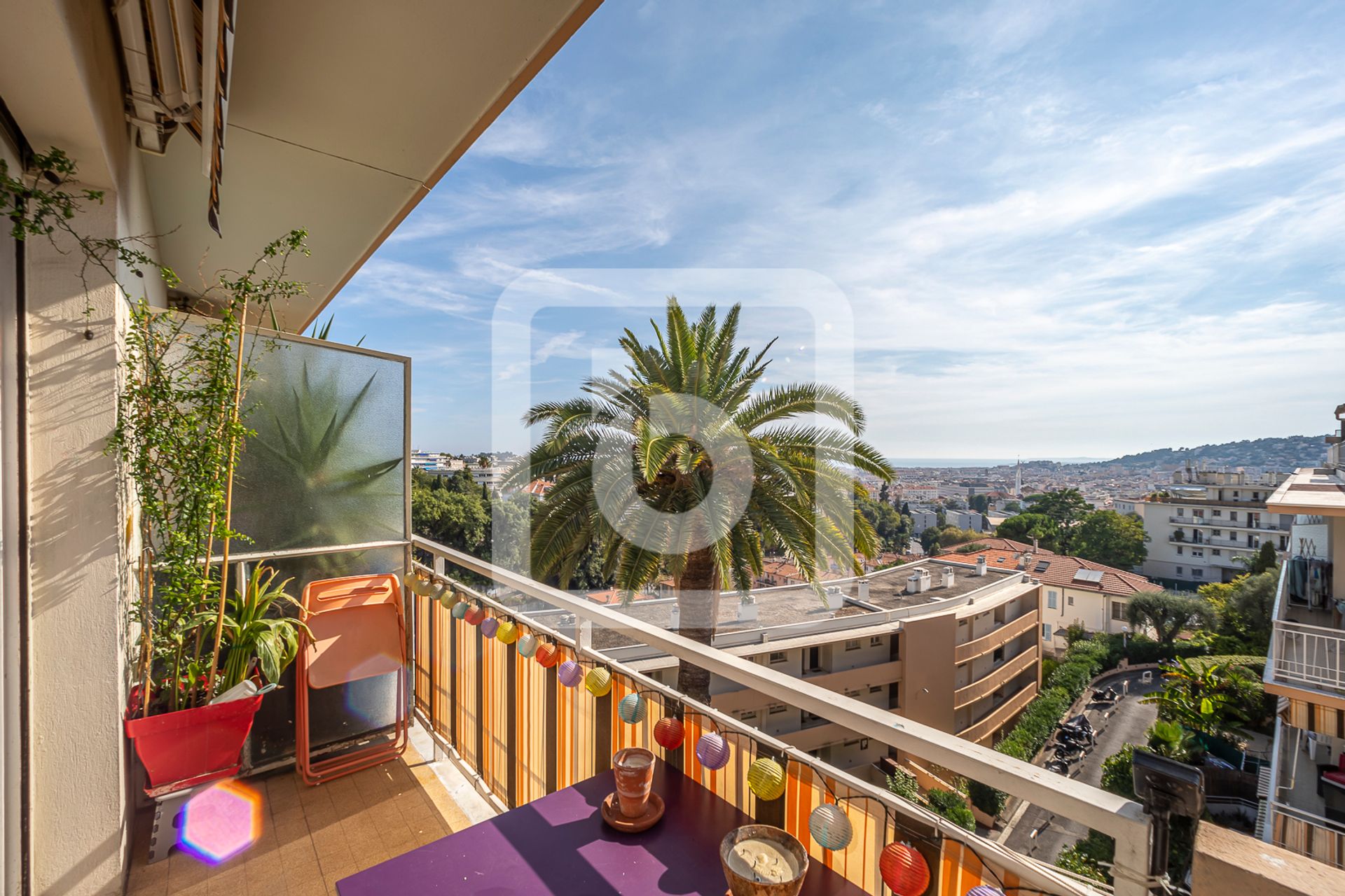 Condominium in Nice, Provence-Alpes-Cote d'Azur 10049304